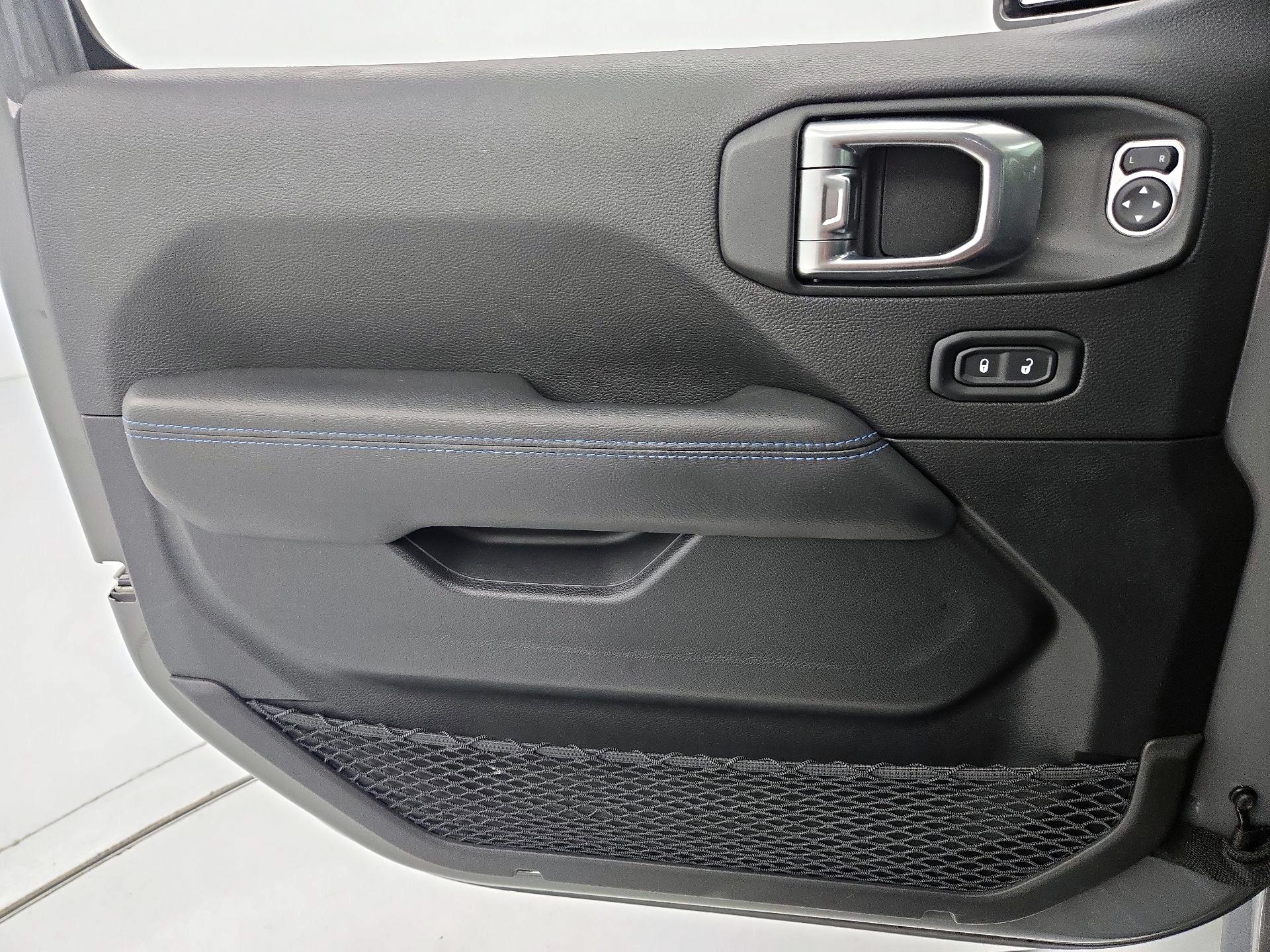 Thumbnail: 2022 Jeep Wrangler - 12