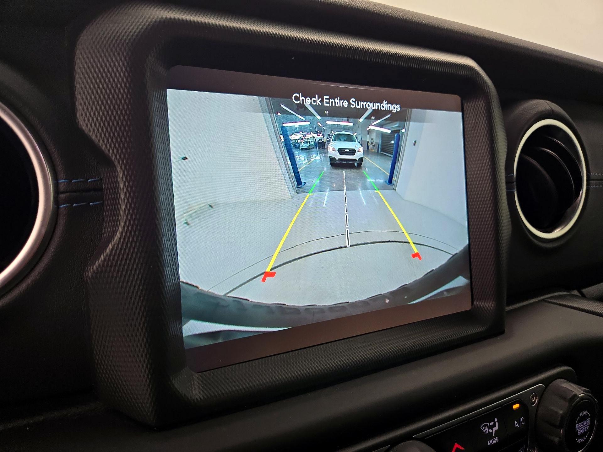 Thumbnail: 2022 Jeep Wrangler - 15