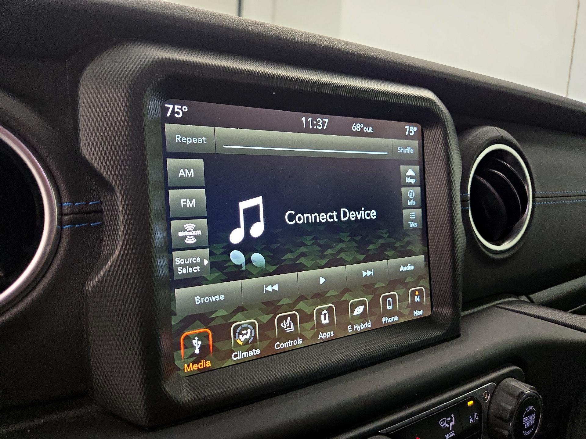 Thumbnail: 2022 Jeep Wrangler - 16