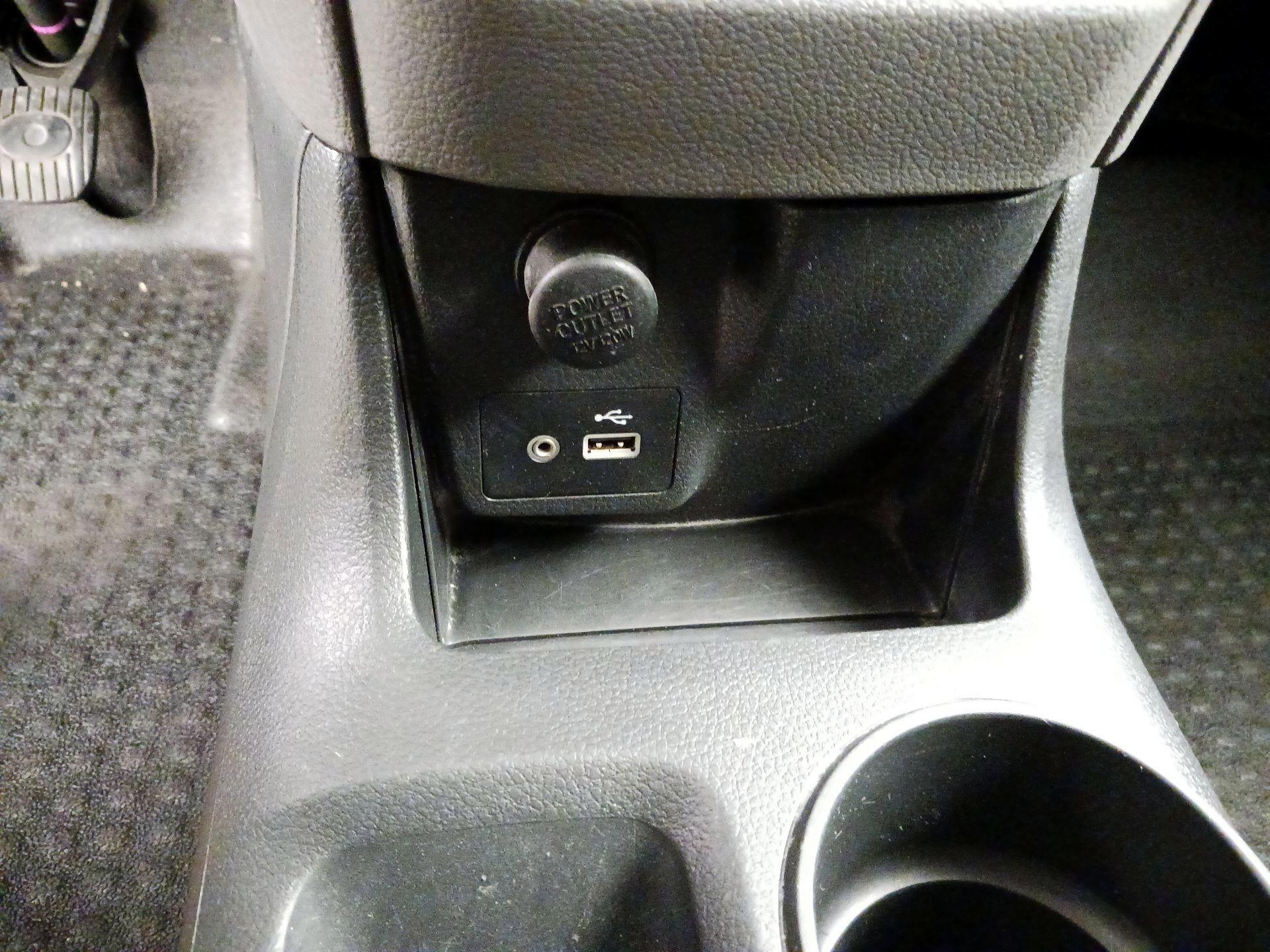 Thumbnail: 2021 Nissan NV200 - 19