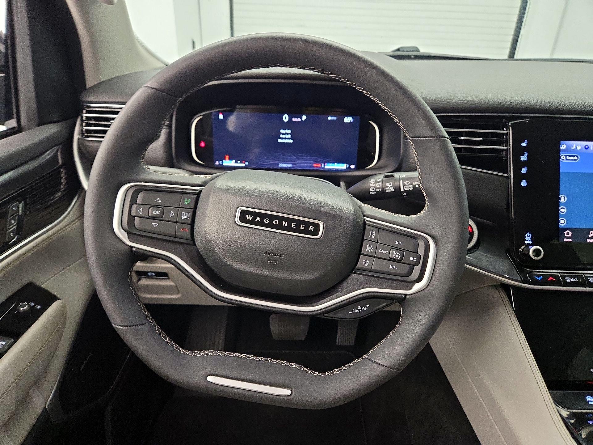 Thumbnail: 2022 Jeep Wagoneer - 10