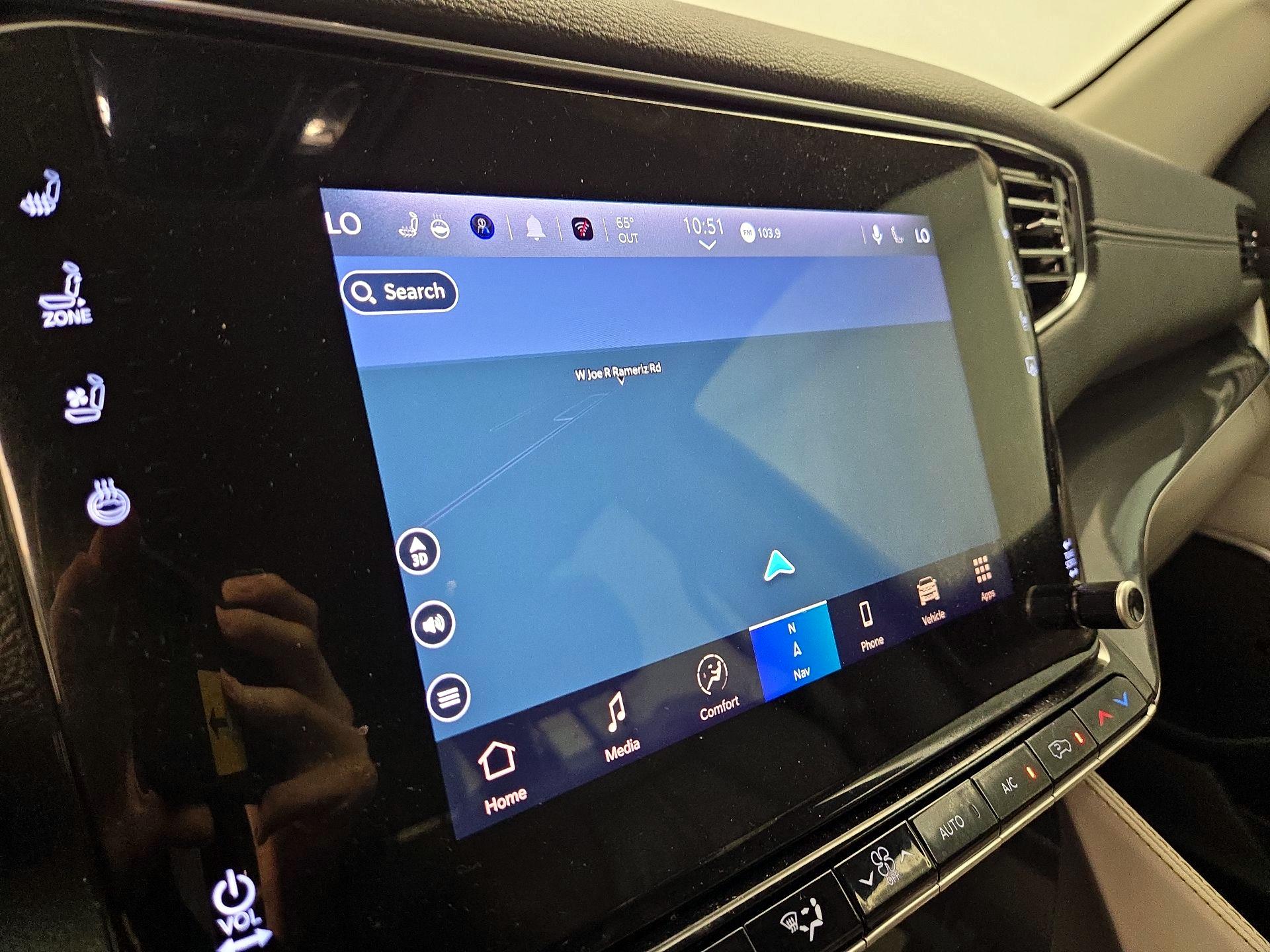 Thumbnail: 2022 Jeep Wagoneer - 14