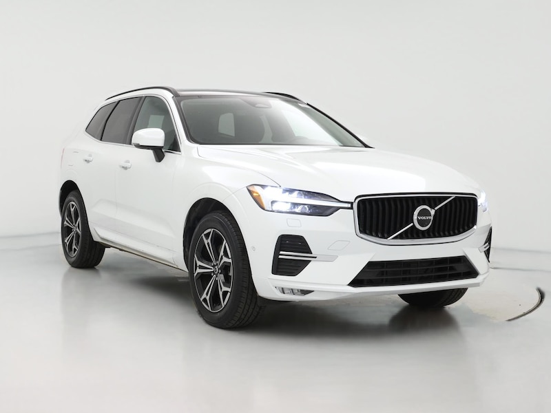 2022 Volvo XC60 B5 Momentum