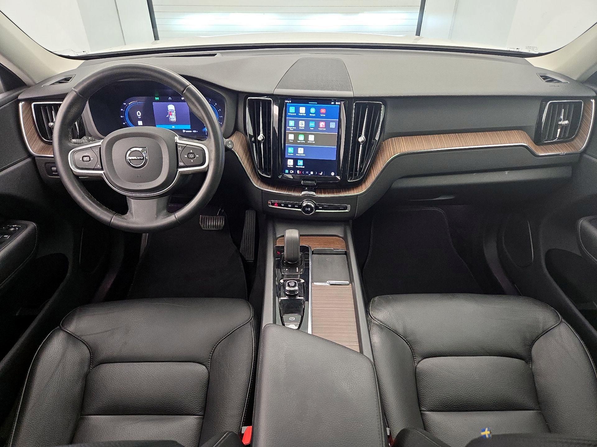 Thumbnail: 2022 Volvo XC60 - 9