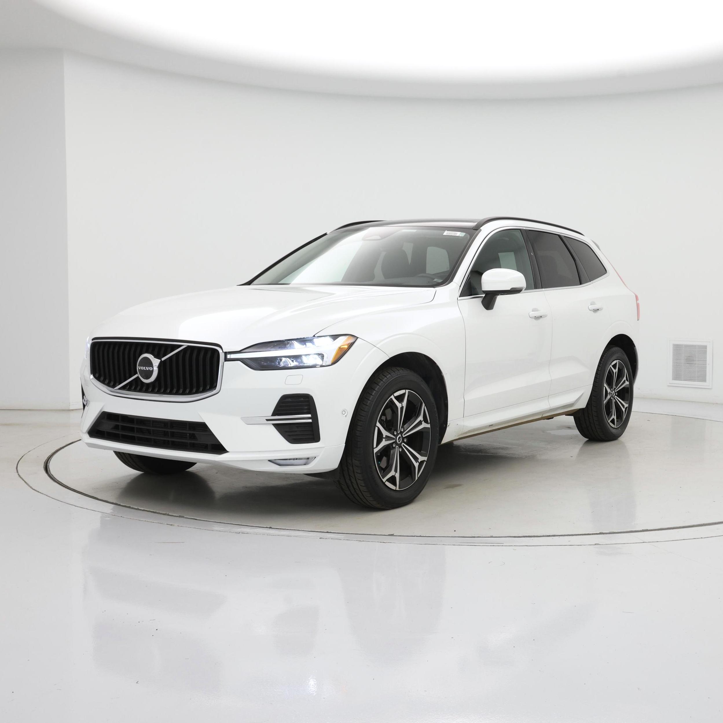 Thumbnail: 2022 Volvo XC60 - 4