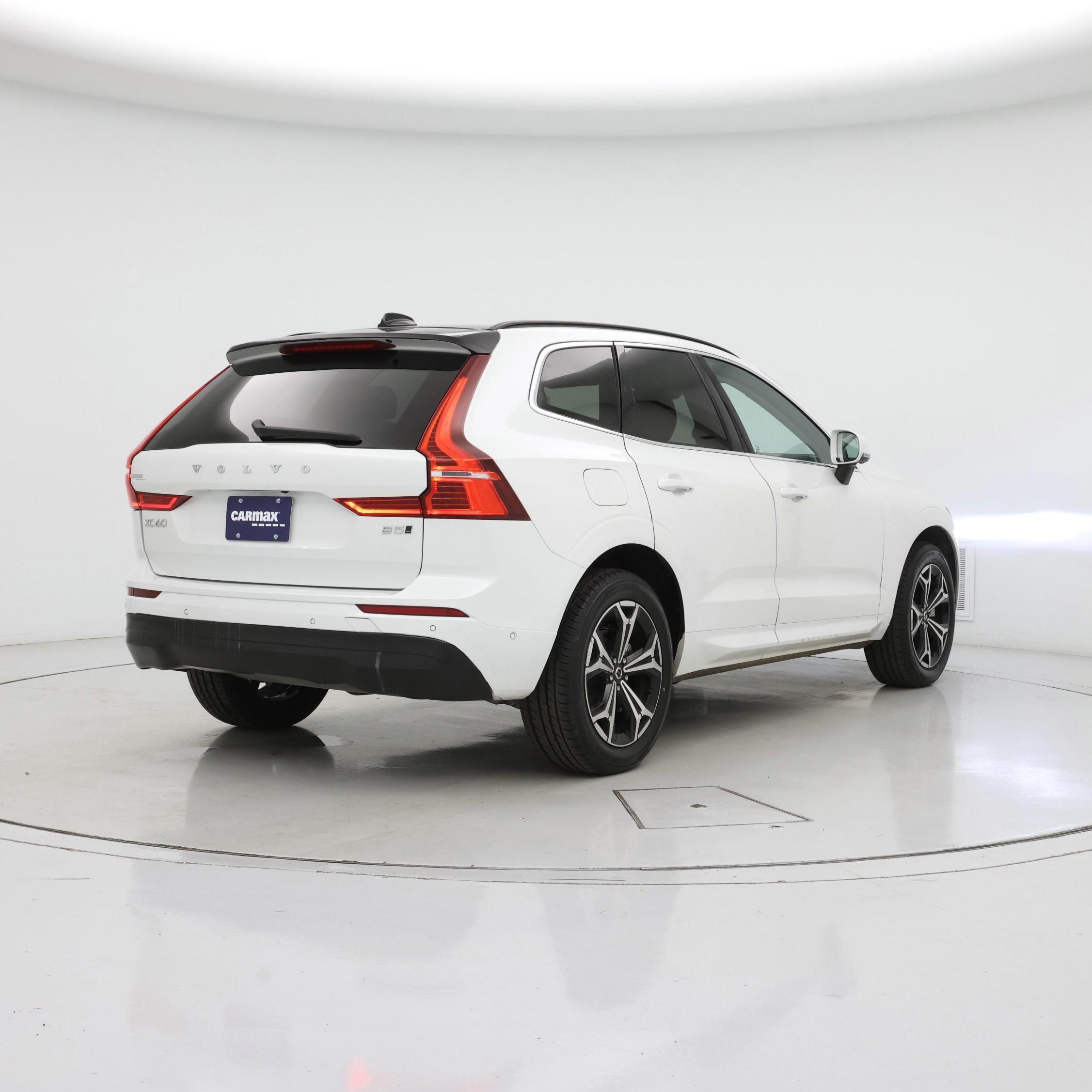 Thumbnail: 2022 Volvo XC60 - 8