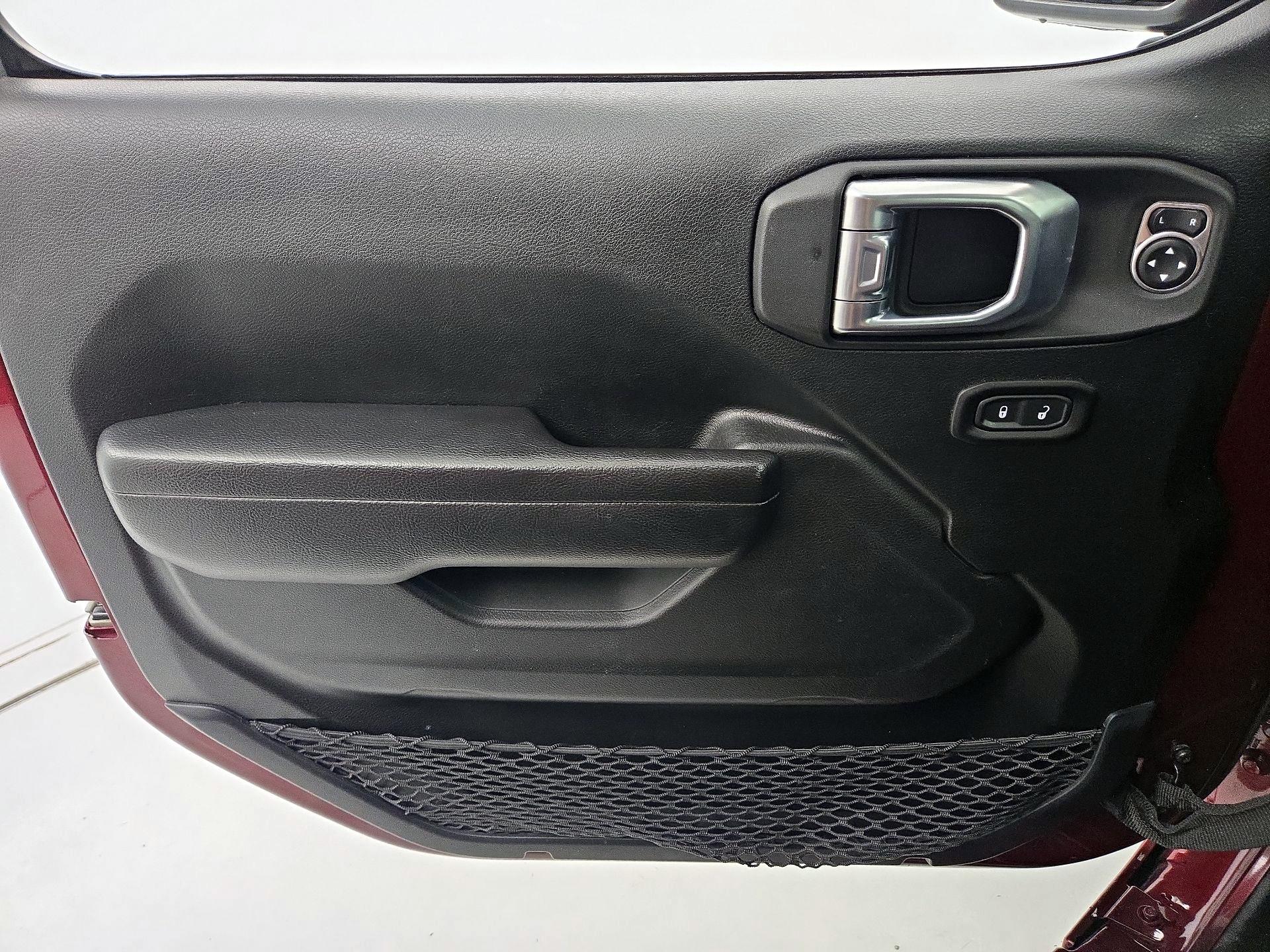 Thumbnail: 2021 Jeep Wrangler - 12