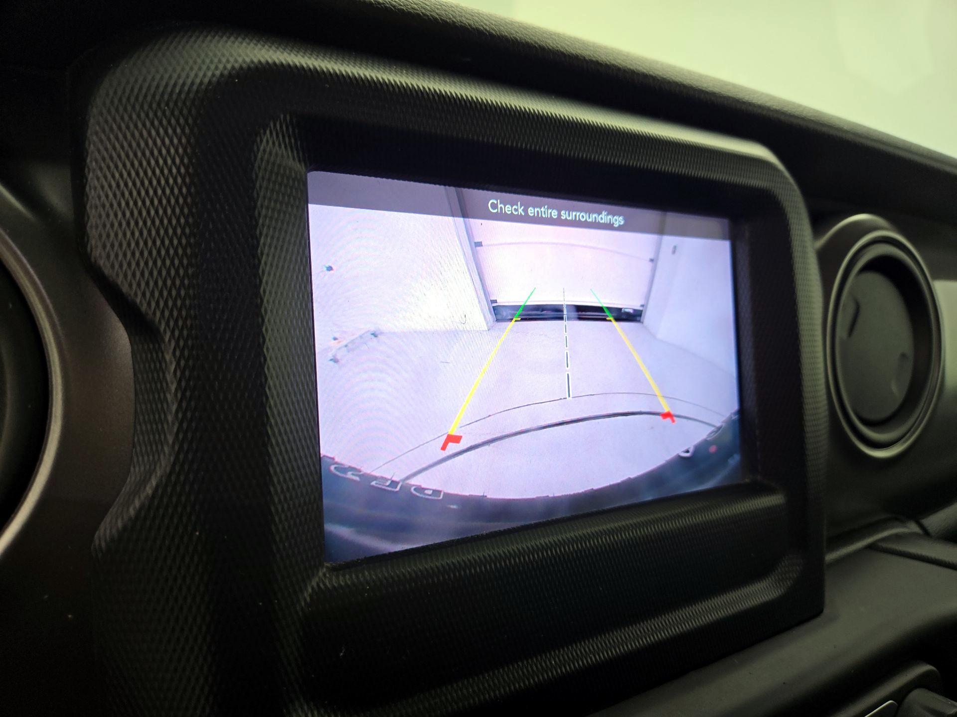 Thumbnail: 2021 Jeep Wrangler - 14