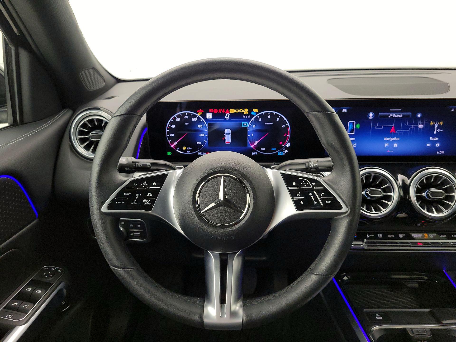 Thumbnail: 2024 Mercedes-Benz GLB - 10