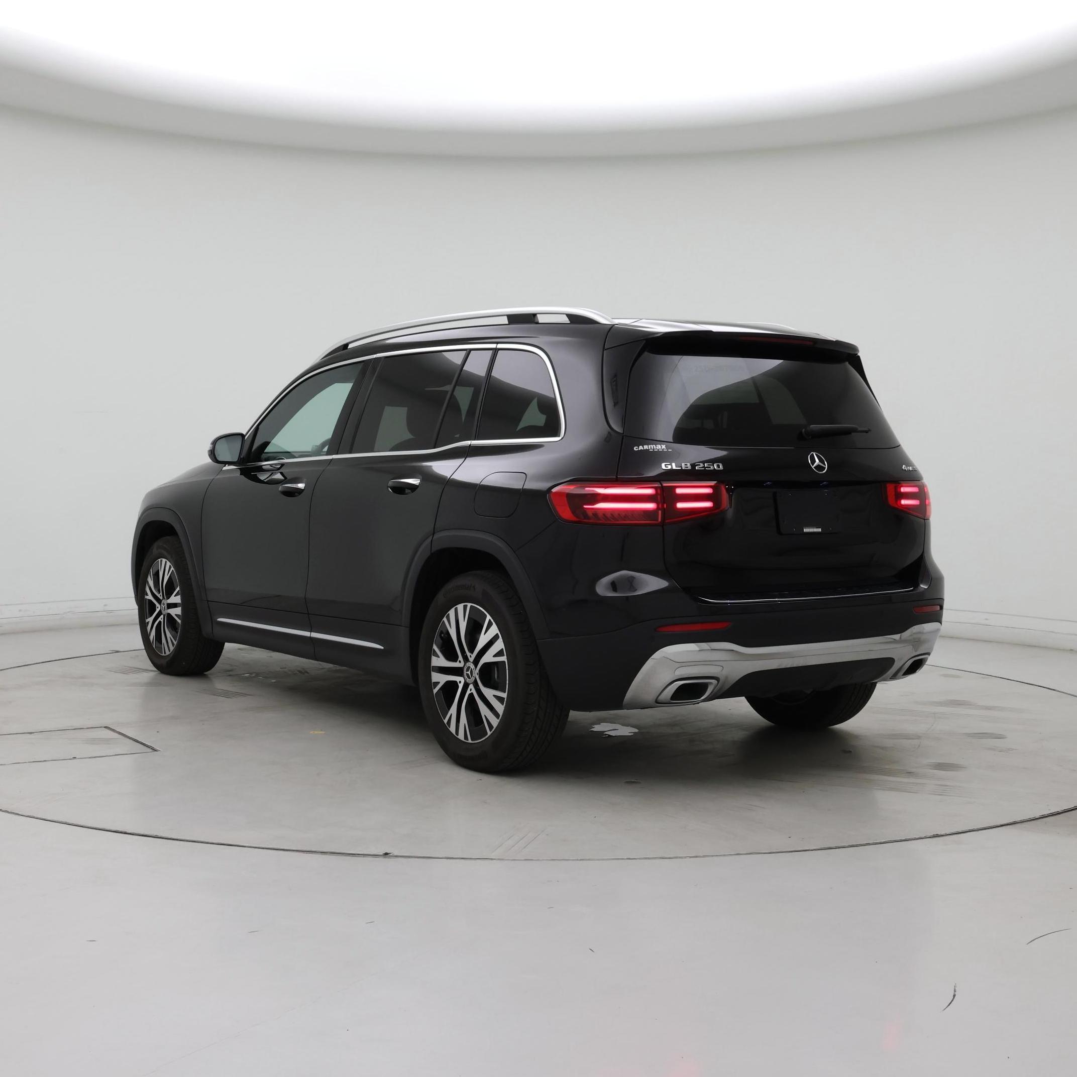 Thumbnail: 2024 Mercedes-Benz GLB - 2