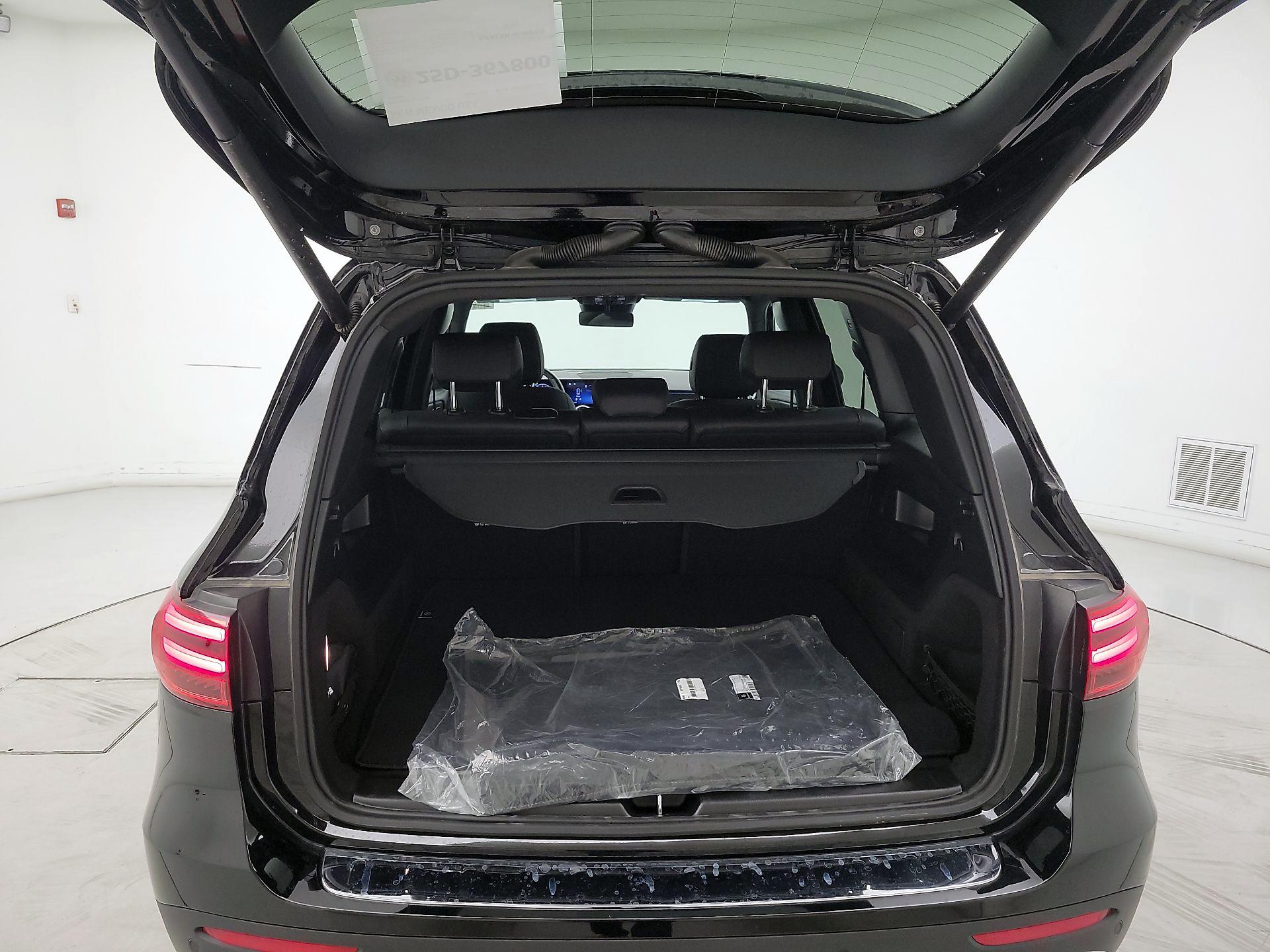 Thumbnail: 2024 Mercedes-Benz GLB - 20