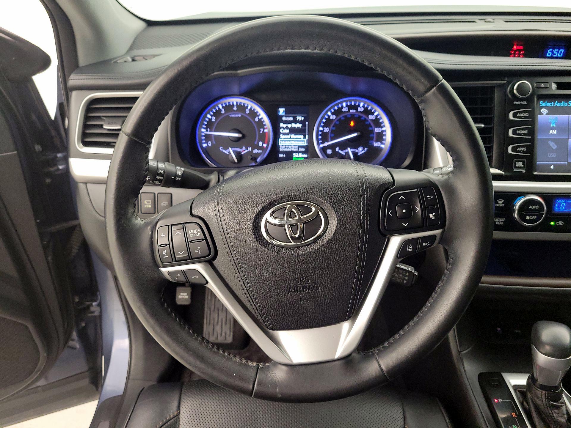 Thumbnail: 2018 Toyota Highlander - 10