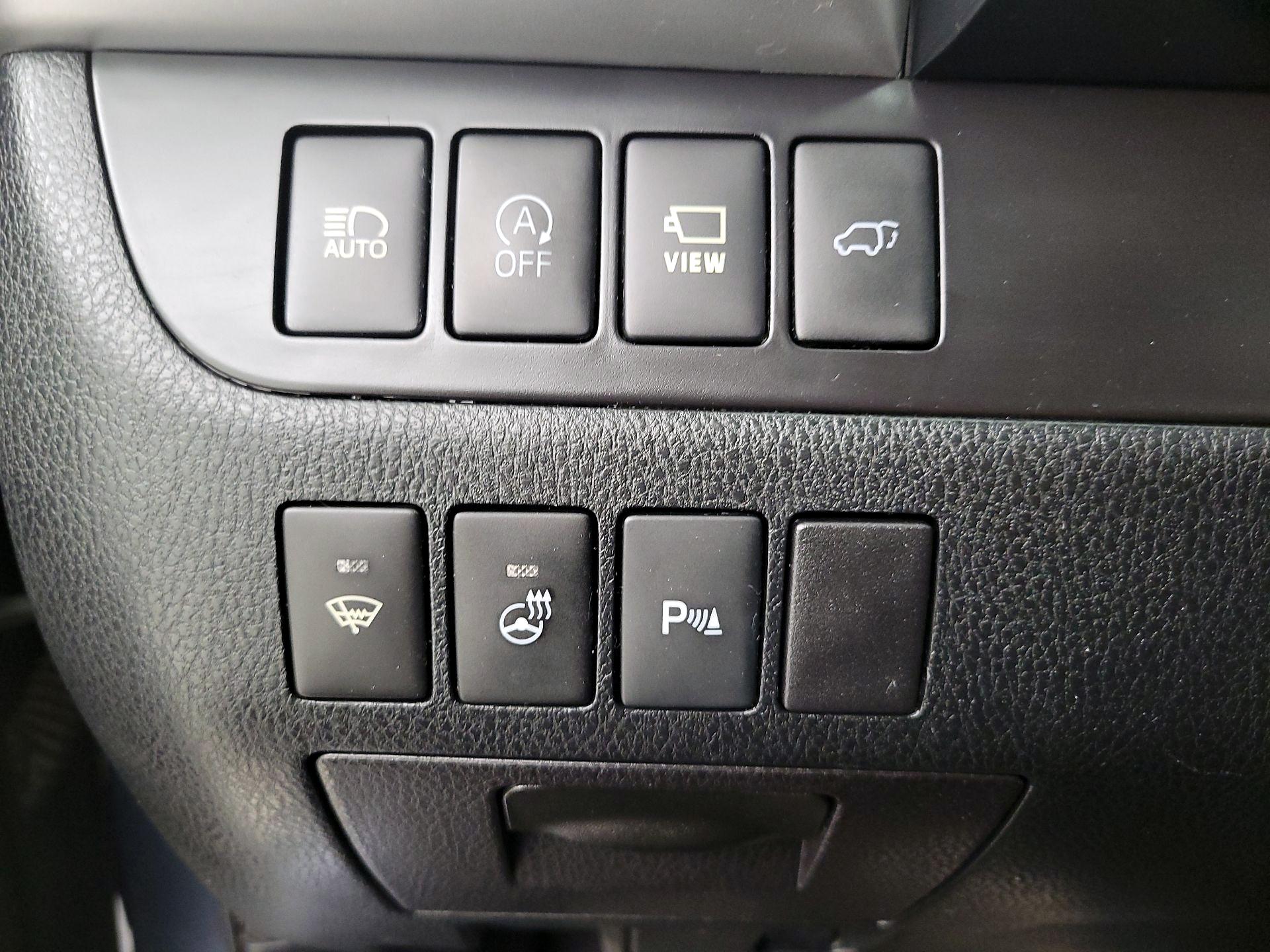 Thumbnail: 2018 Toyota Highlander - 13