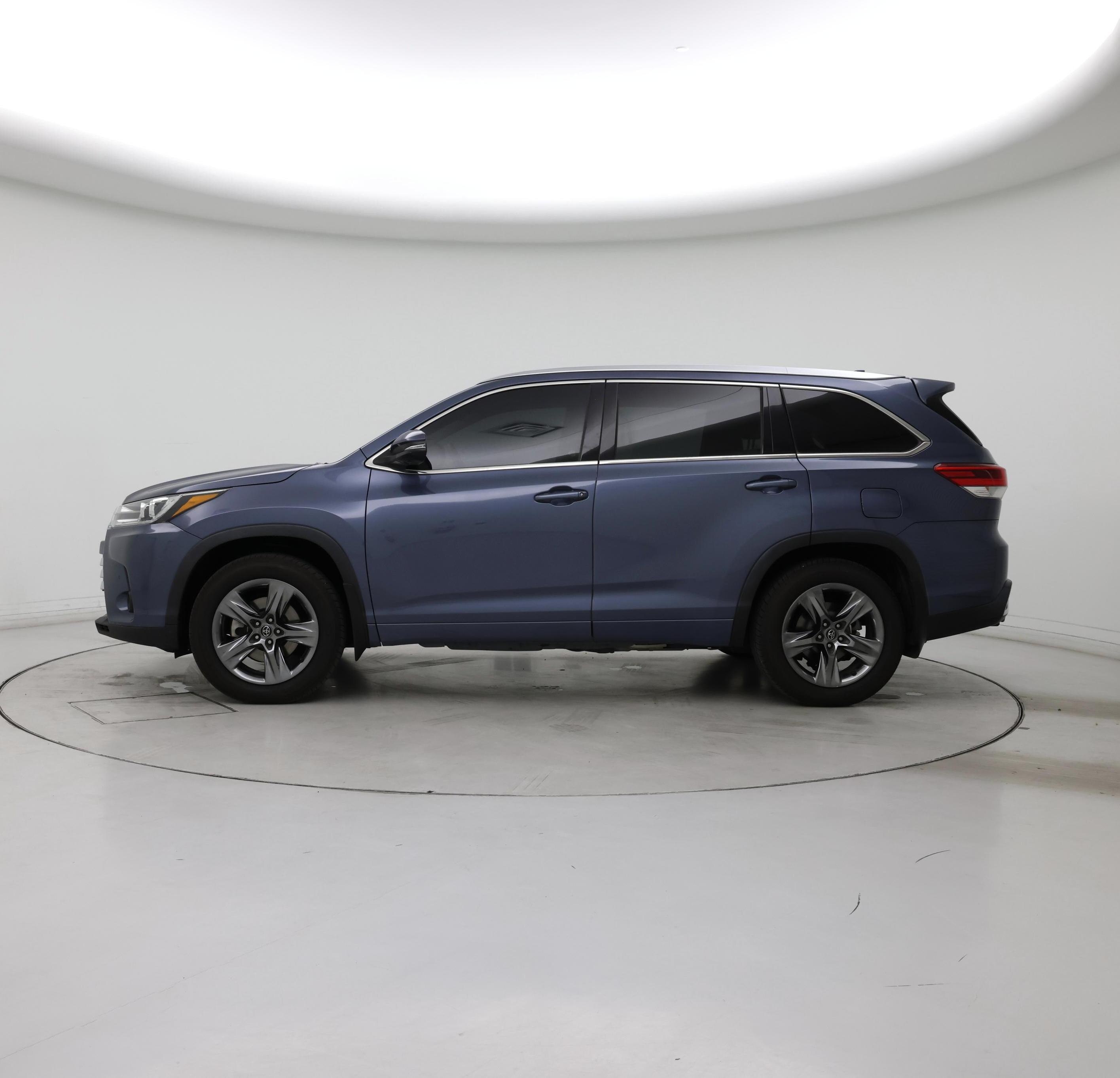 Thumbnail: 2018 Toyota Highlander - 3