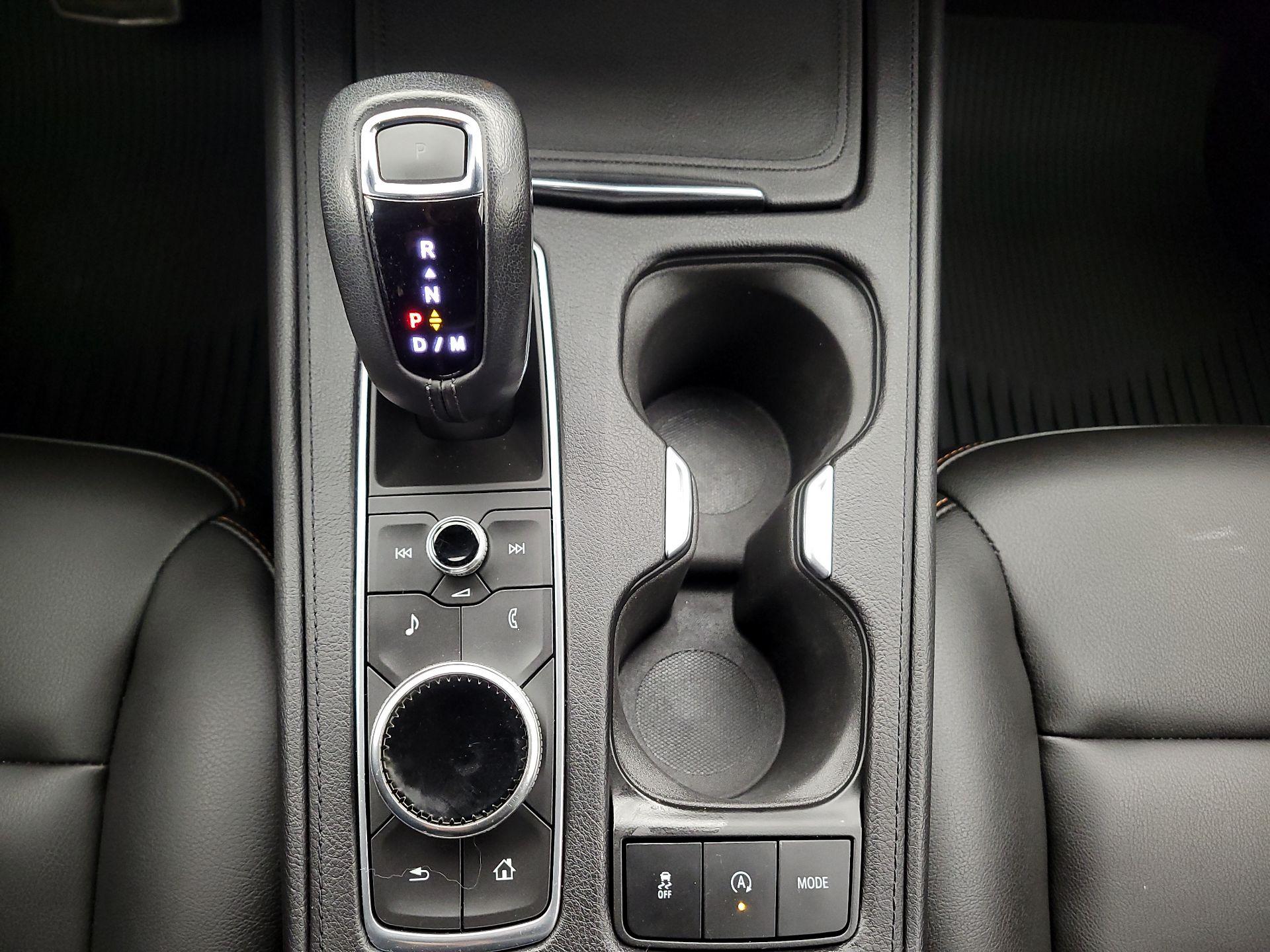 Thumbnail: 2019 Cadillac XT4 - 17