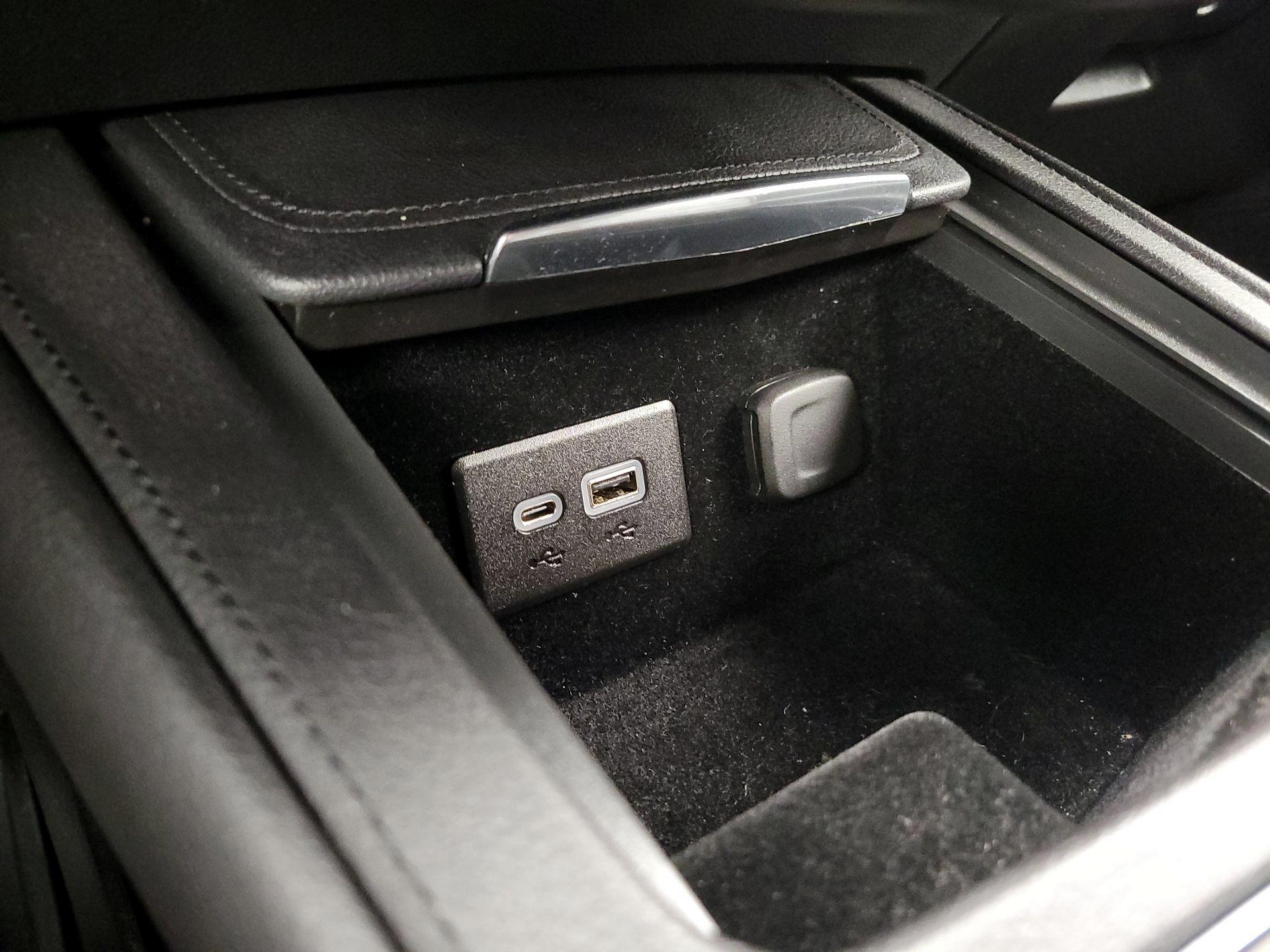 Thumbnail: 2019 Cadillac XT4 - 18