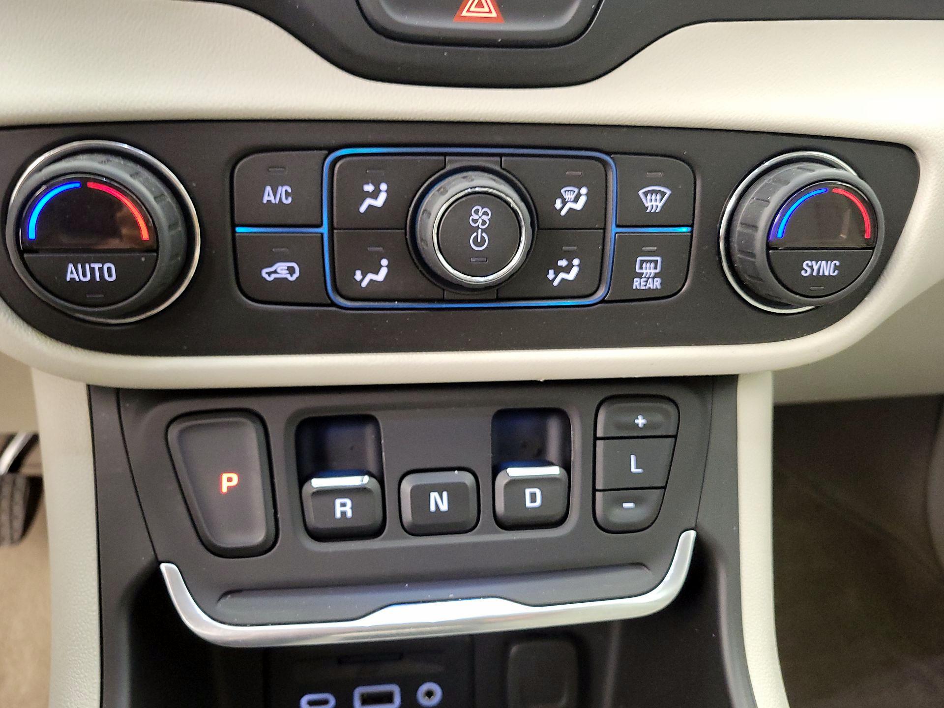 Thumbnail: 2018 GMC Terrain - 16