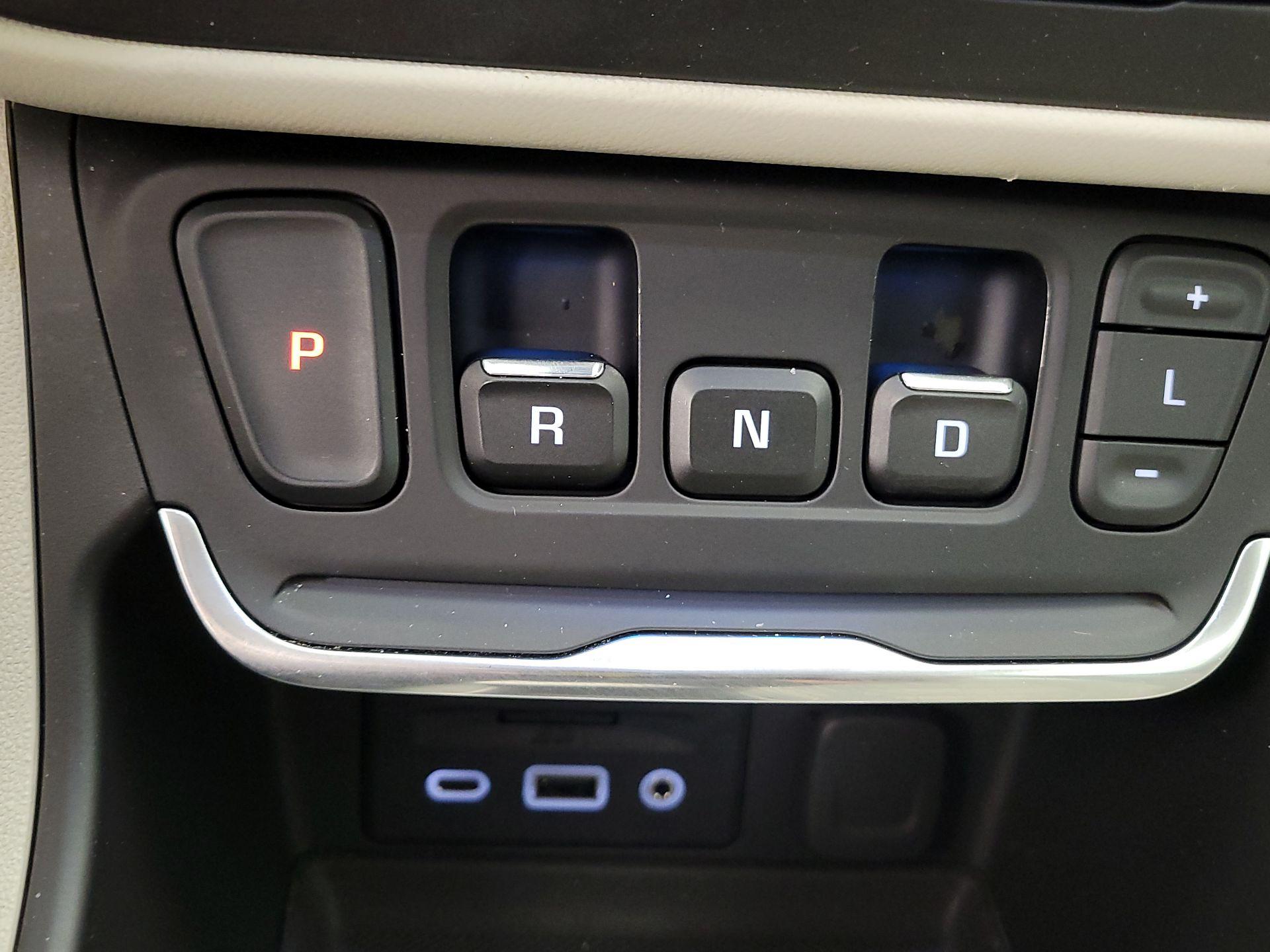 Thumbnail: 2018 GMC Terrain - 17