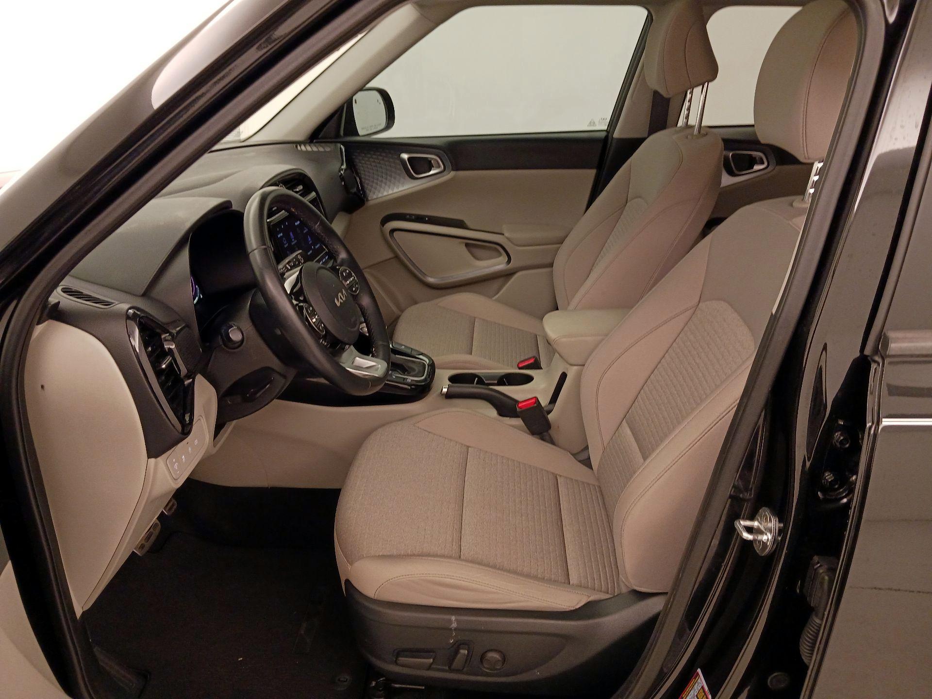 Thumbnail: 2023 Kia Soul - 11