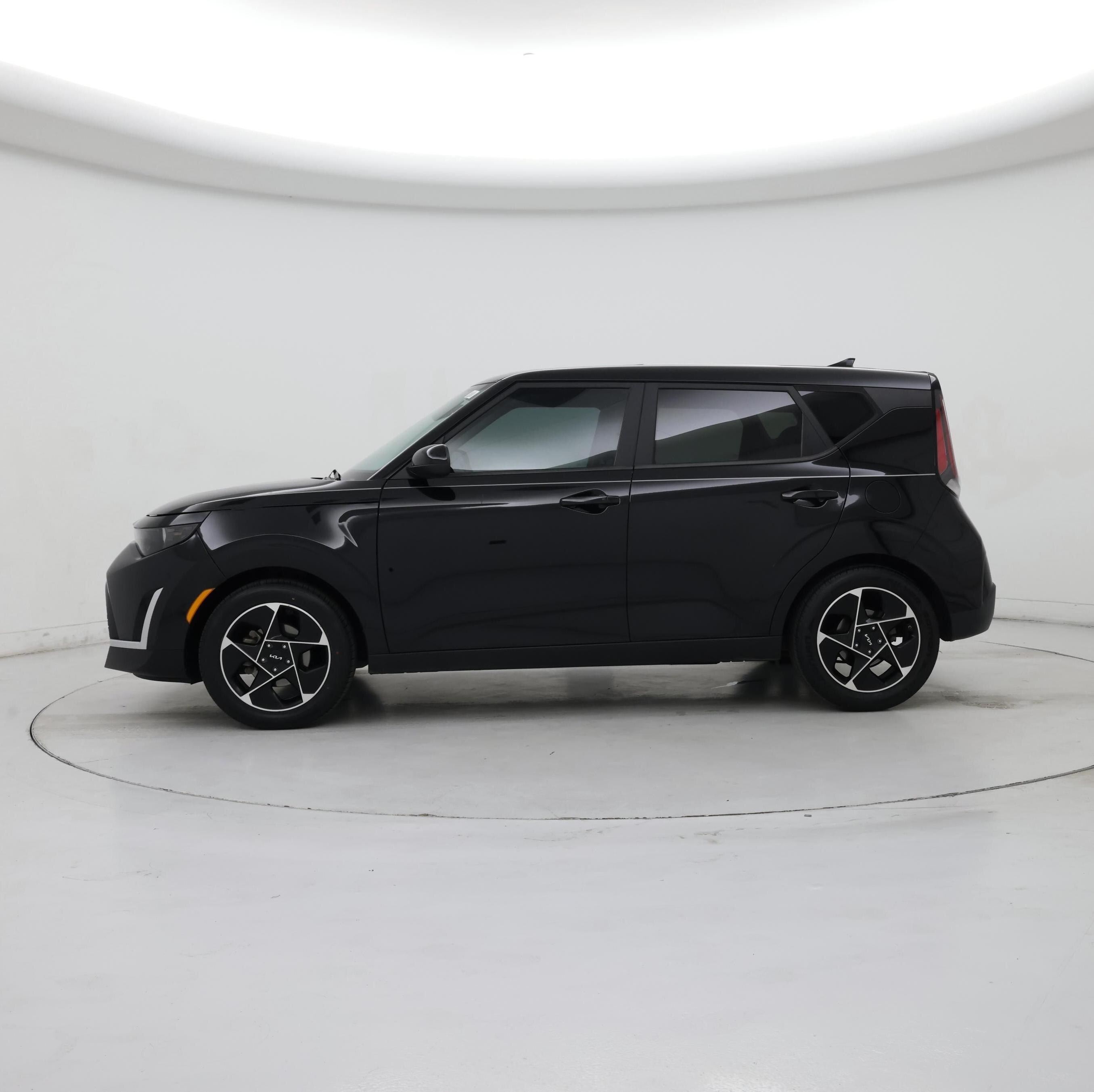 Thumbnail: 2023 Kia Soul - 3