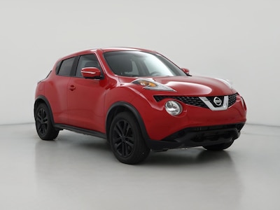 Red 2016 Nissan Juke SV