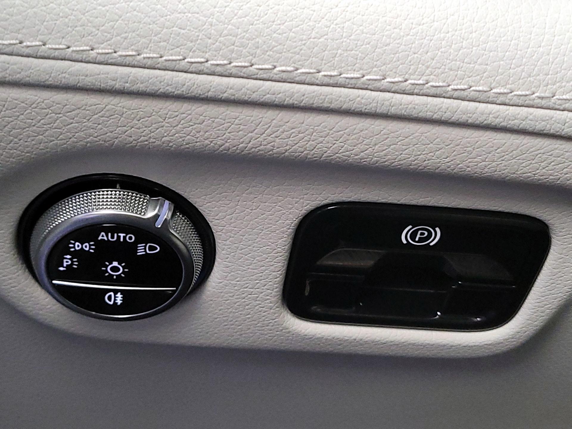 Thumbnail: 2023 Mercedes-Benz EQE - 13