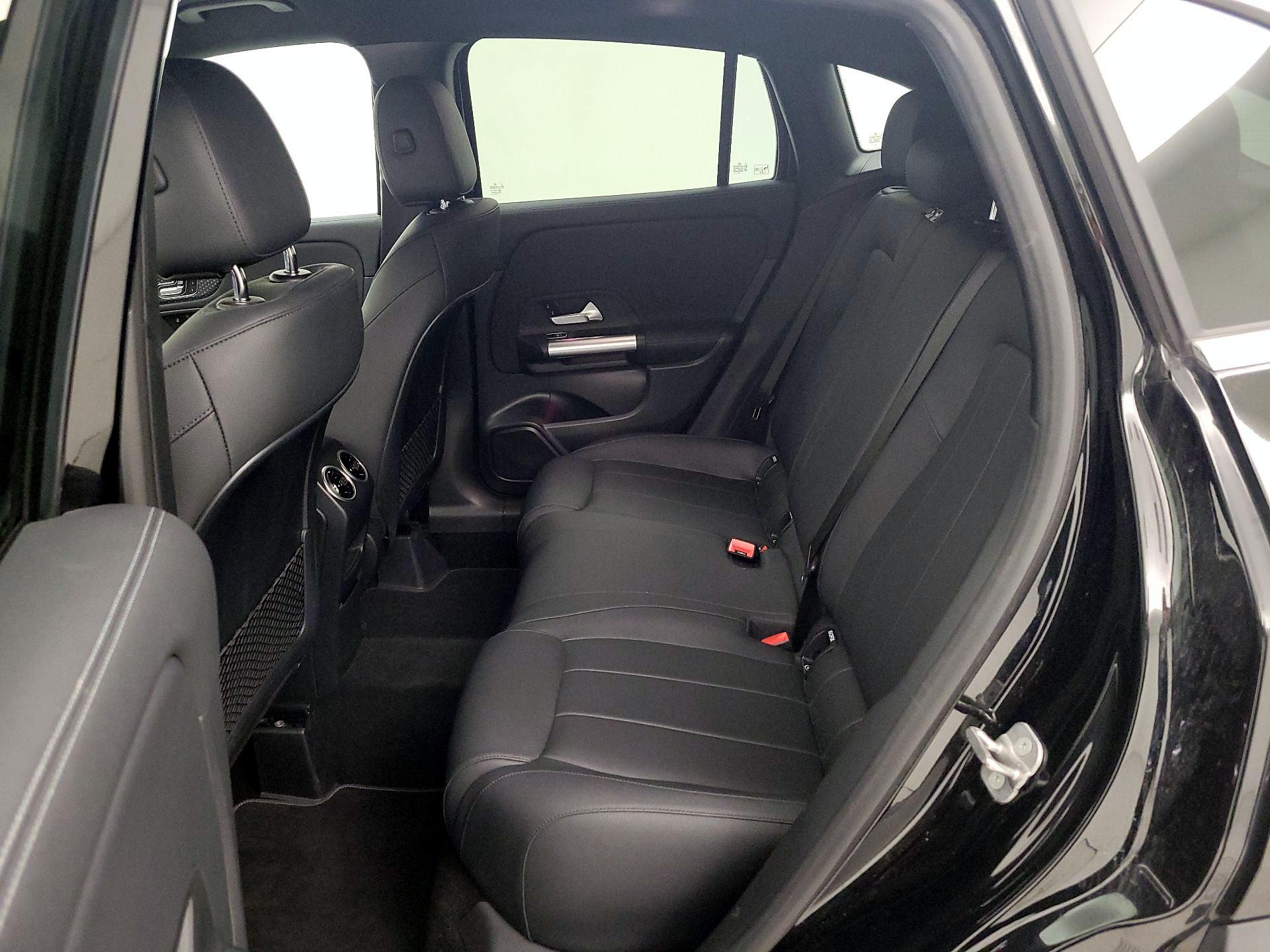 Thumbnail: 2025 Mercedes-Benz GLA - 19