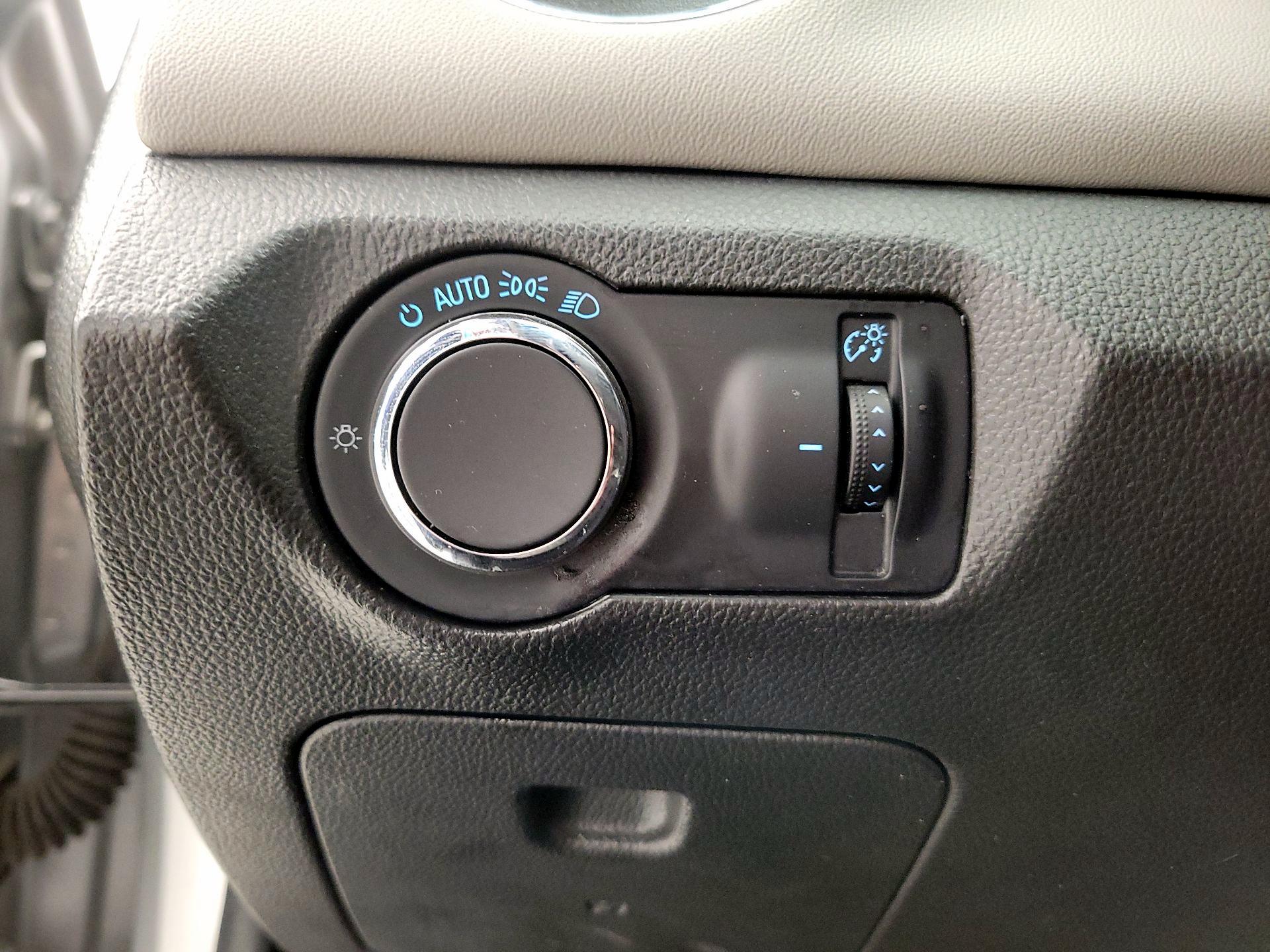 Thumbnail: 2015 Chevrolet Cruze - 13