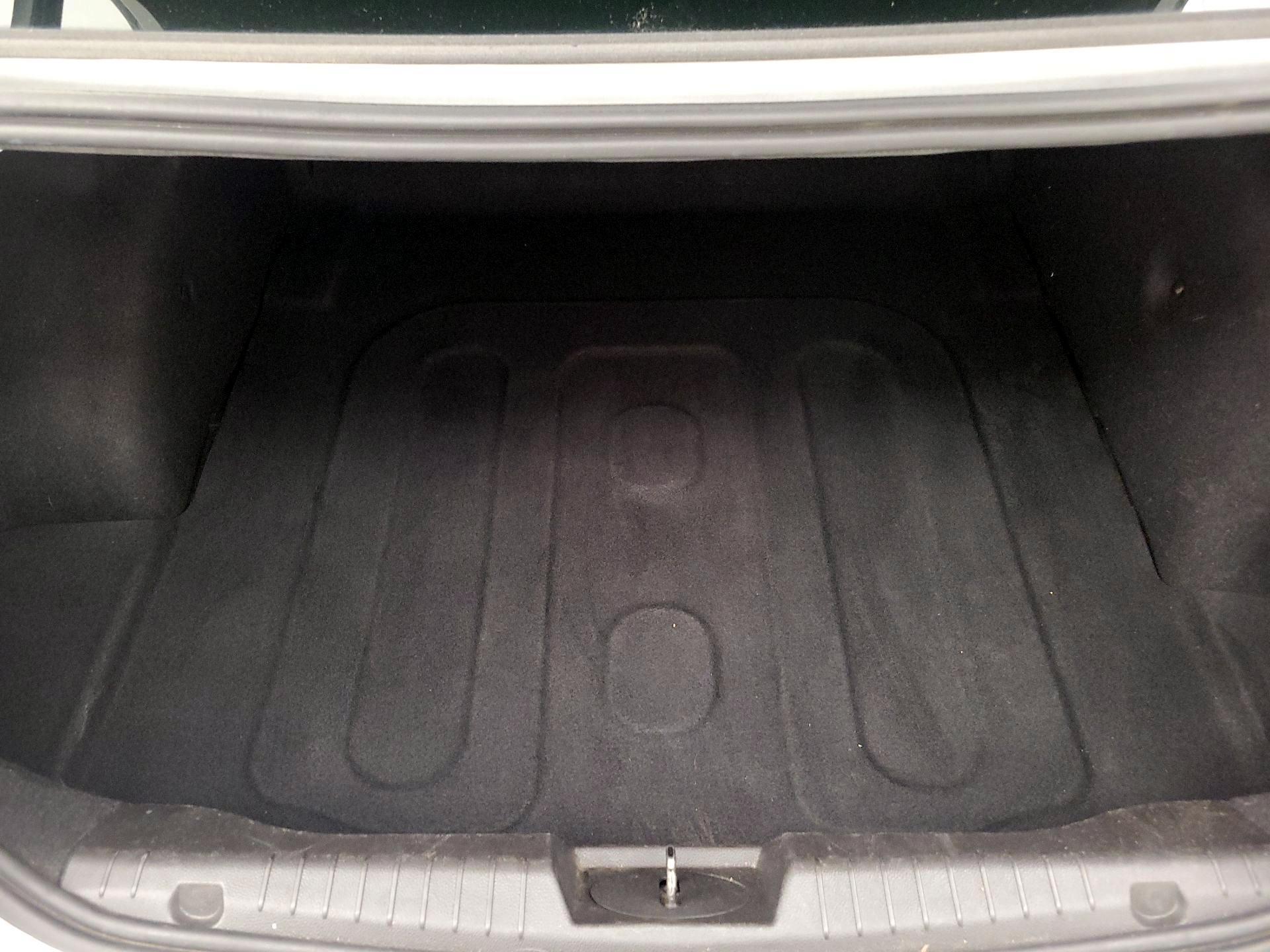 Thumbnail: 2015 Chevrolet Cruze - 18