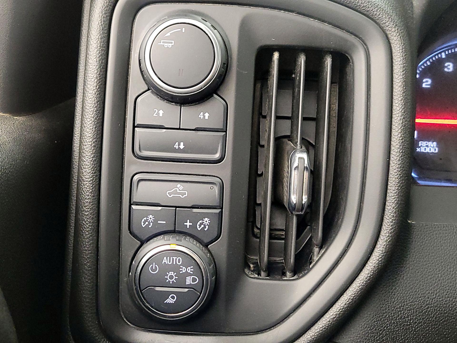 Thumbnail: 2023 Chevrolet Silverado 2500 - 13