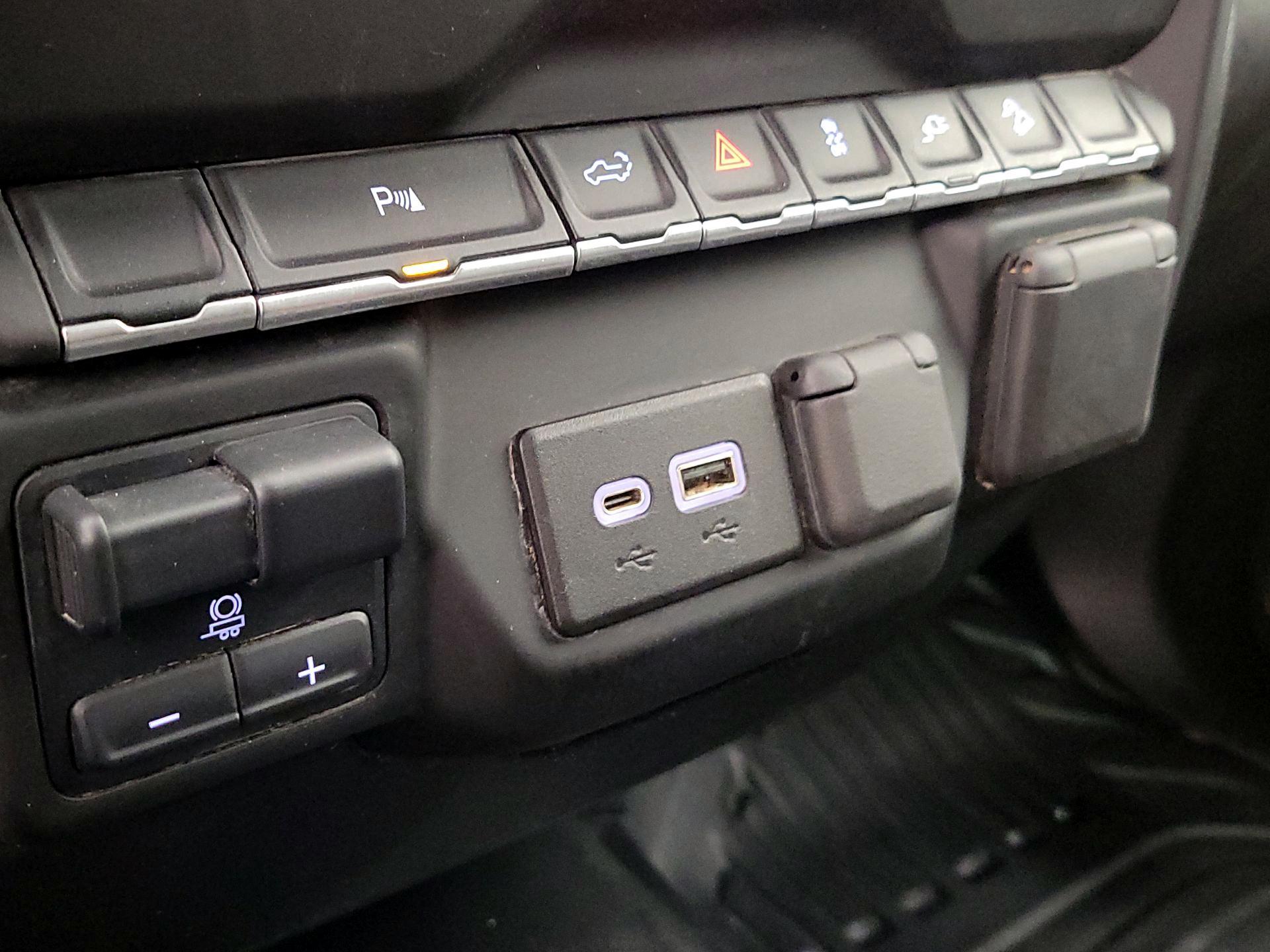 Thumbnail: 2023 Chevrolet Silverado 2500 - 18