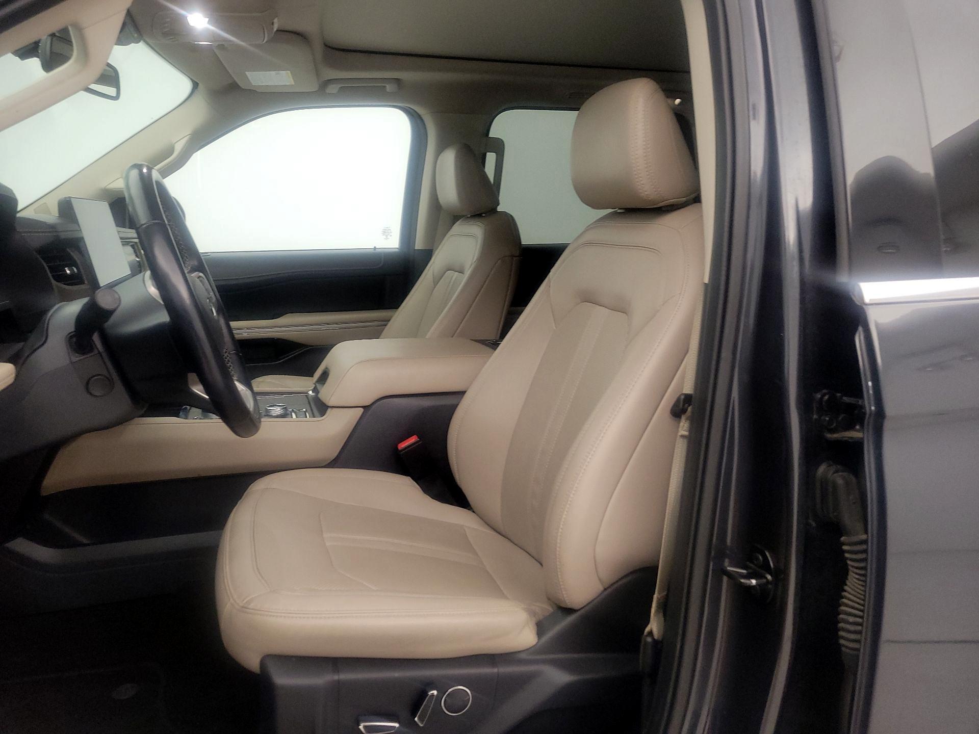 Thumbnail: 2023 Ford Expedition - 11