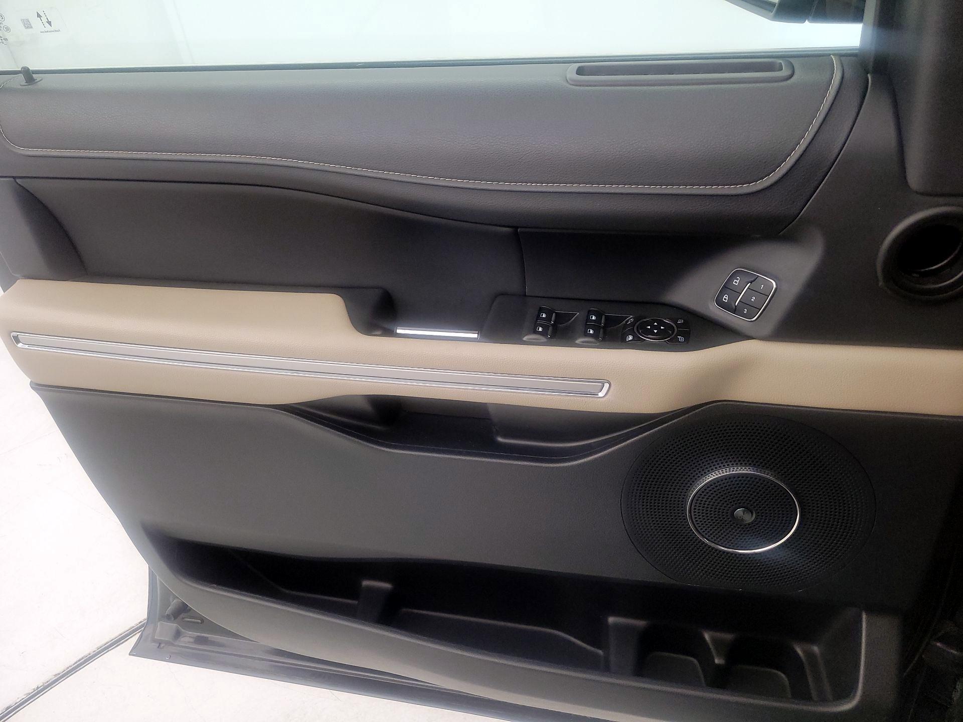 Thumbnail: 2023 Ford Expedition - 12