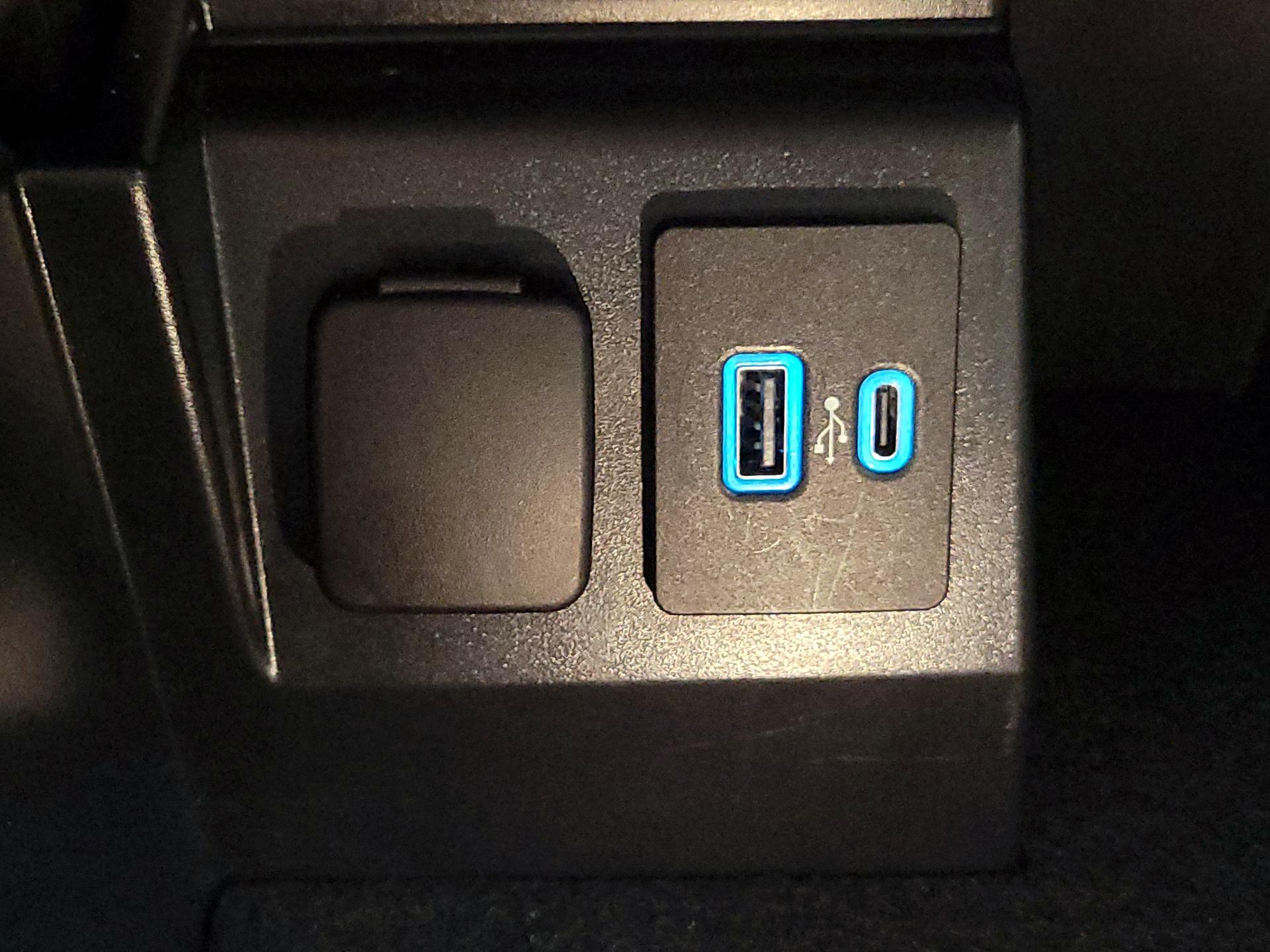 Thumbnail: 2023 Ford Explorer - 19