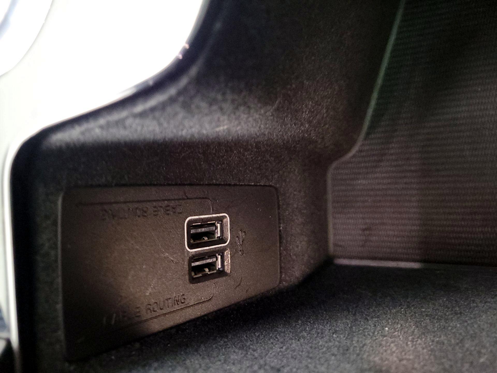 Thumbnail: 2021 Volvo XC60 - 19