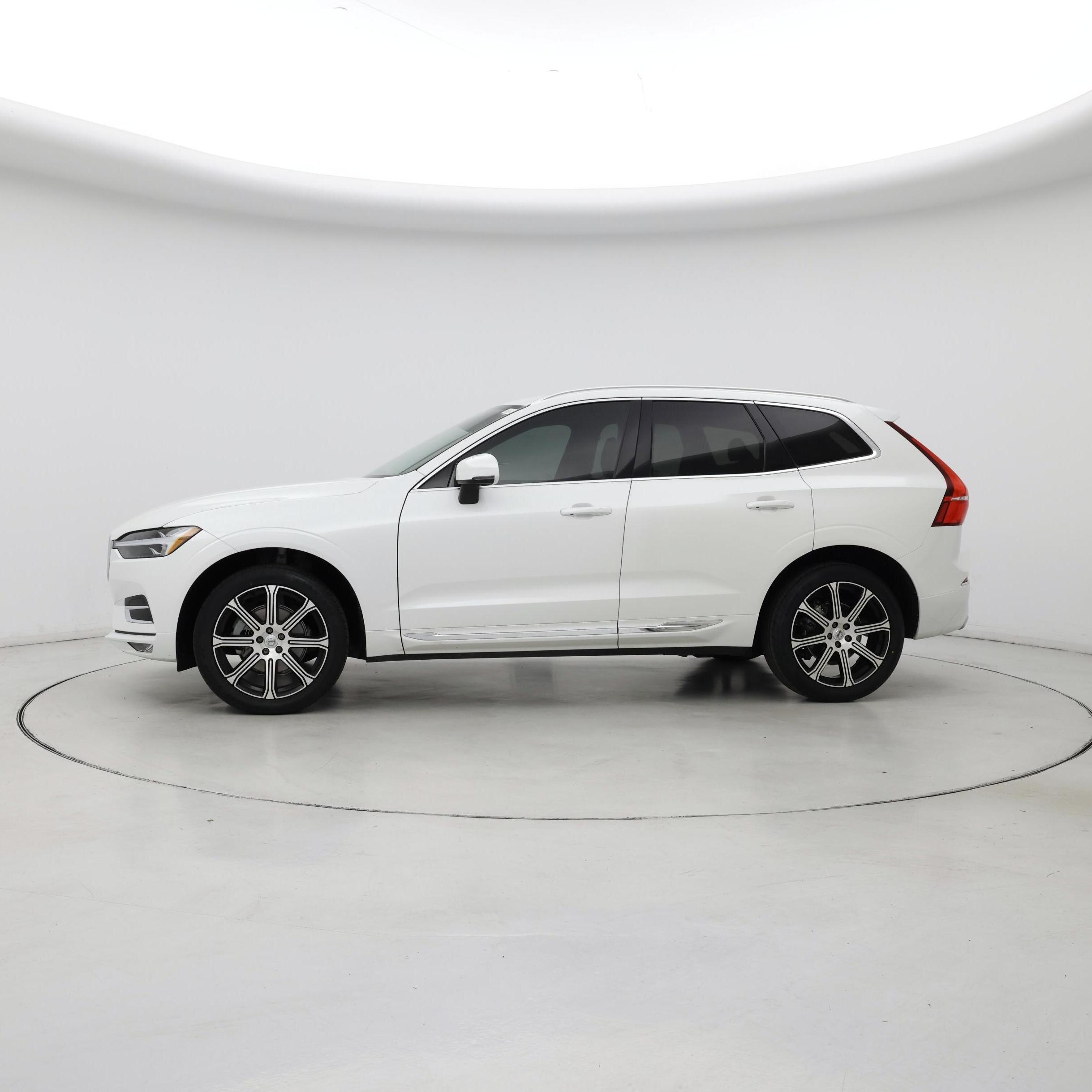 Thumbnail: 2021 Volvo XC60 - 3