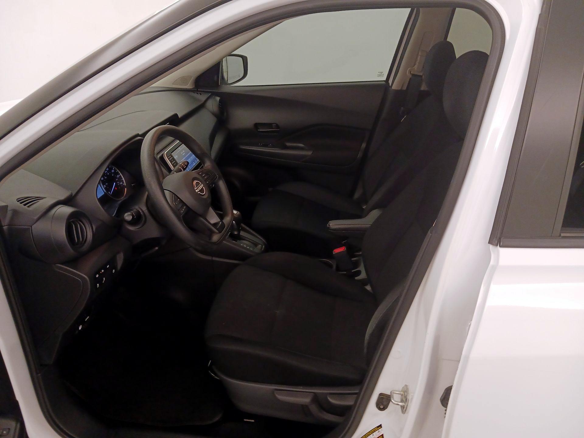 Thumbnail: 2023 Nissan Kicks - 11