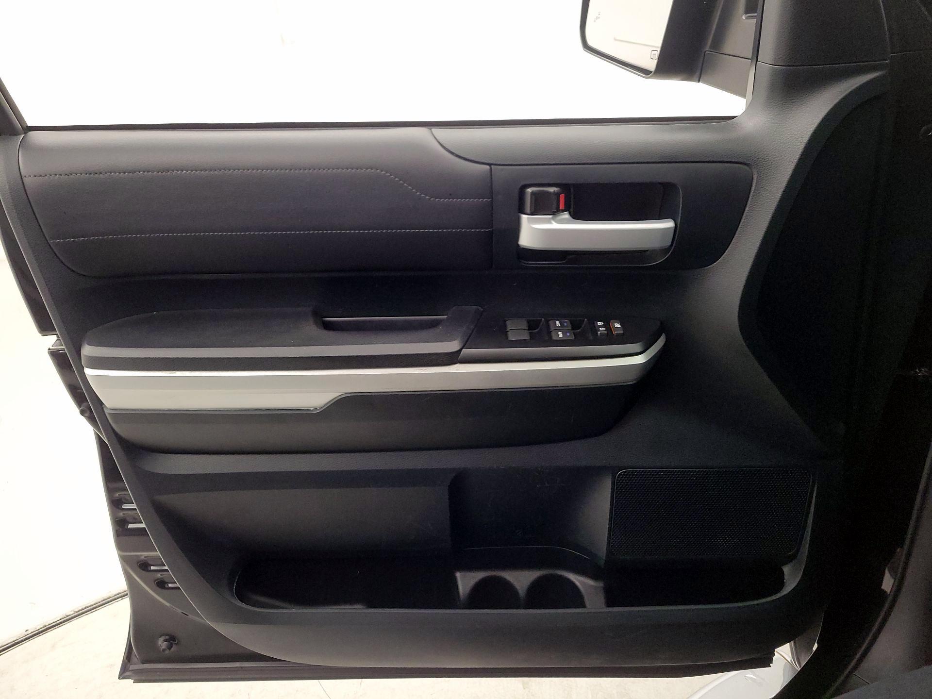 Thumbnail: 2017 Toyota Tundra - 12