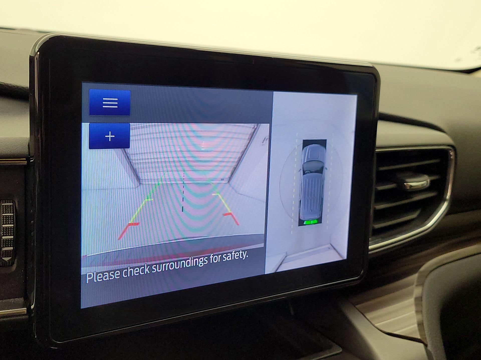 Thumbnail: 2020 Ford Explorer - 15