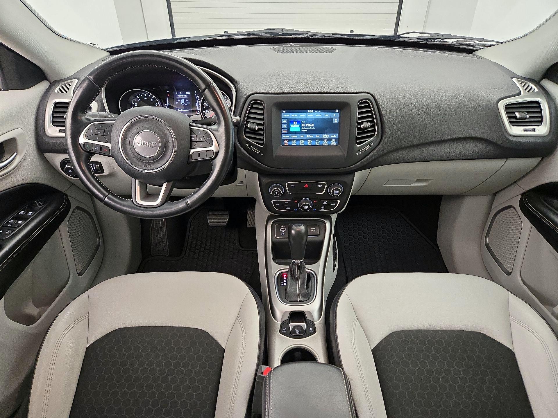 Thumbnail: 2020 Jeep Compass - 9