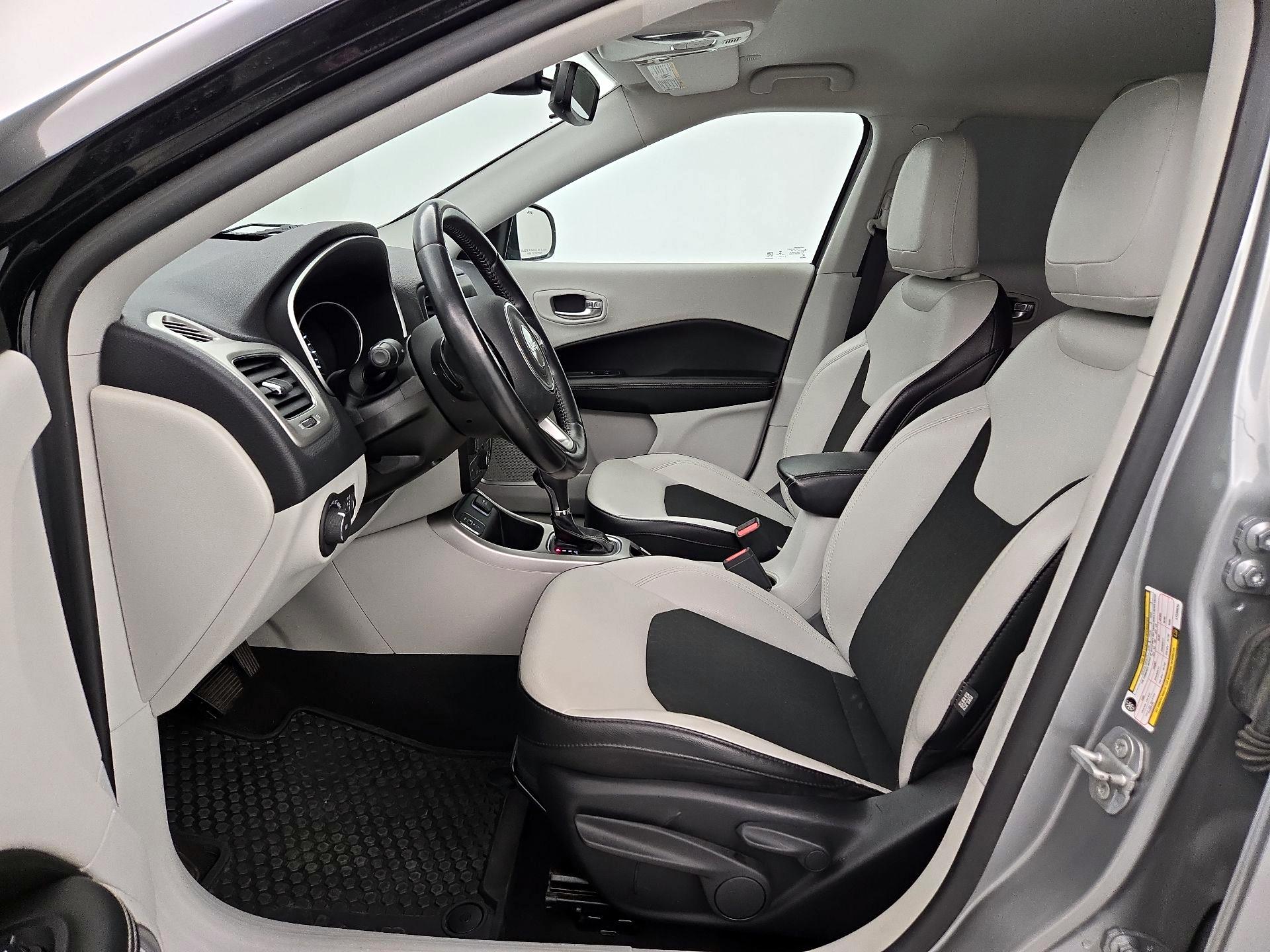 Thumbnail: 2020 Jeep Compass - 11