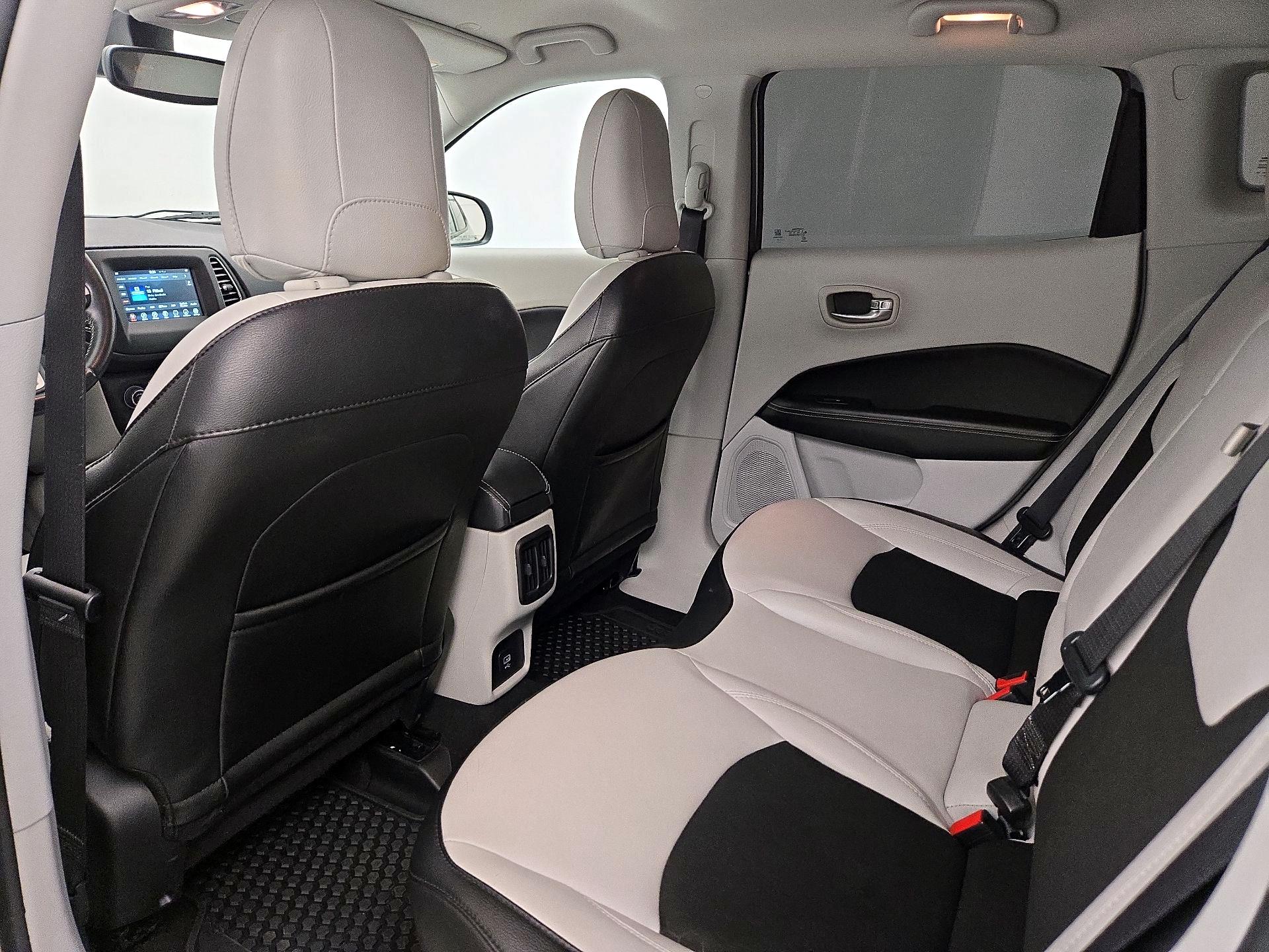 Thumbnail: 2020 Jeep Compass - 19