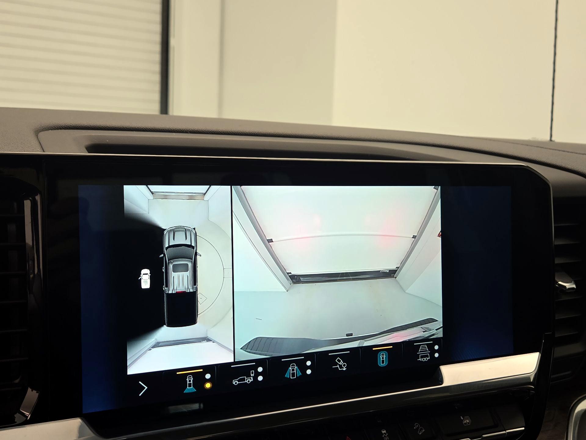 Thumbnail: 2022 Chevrolet Silverado 1500 - 14