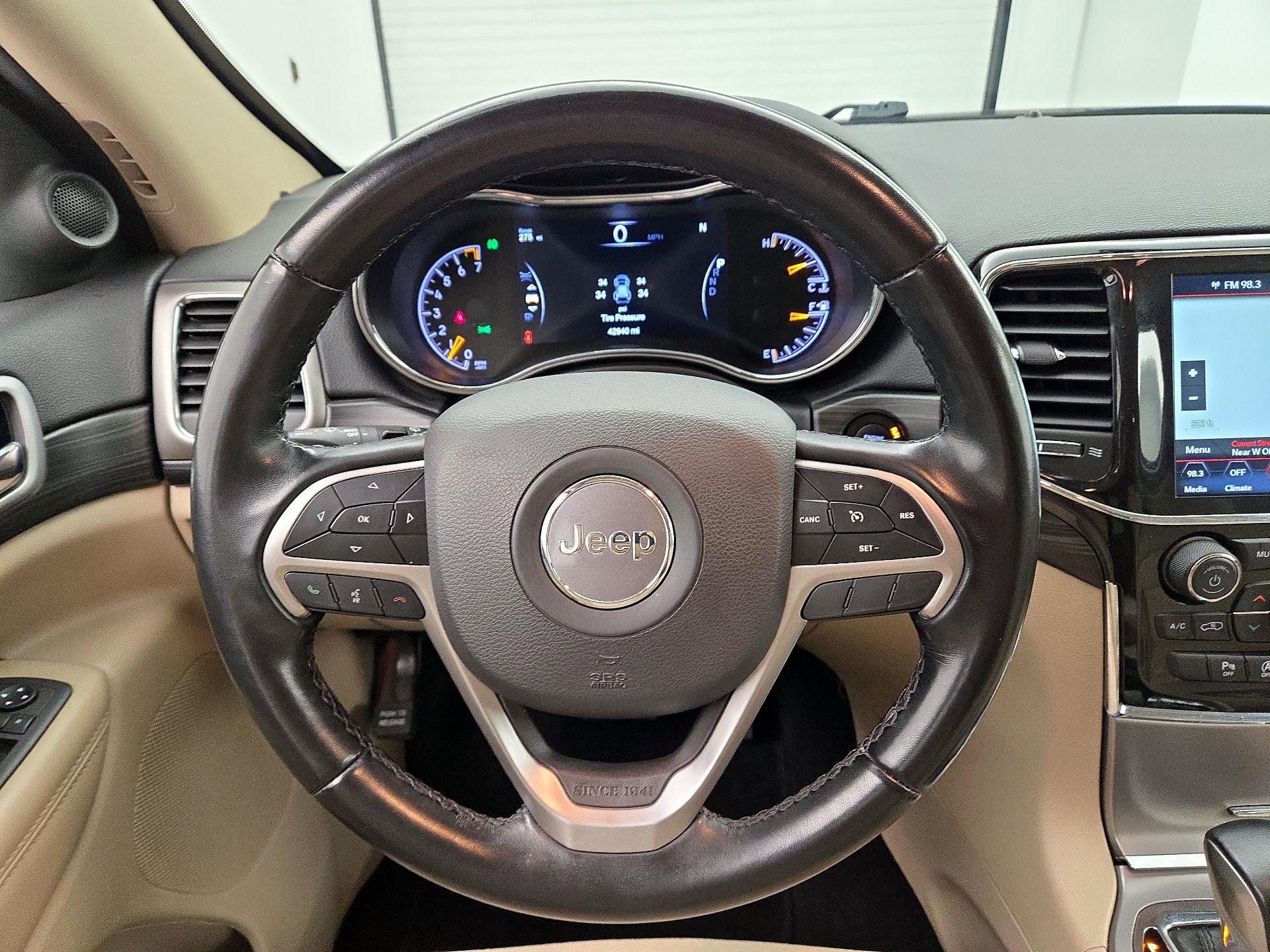 Thumbnail: 2022 Jeep Grand Cherokee - 10