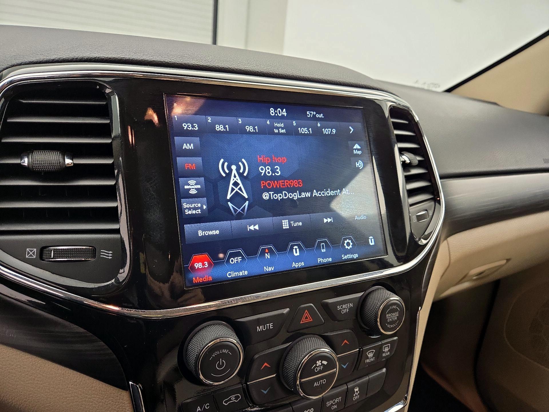 Thumbnail: 2022 Jeep Grand Cherokee - 16