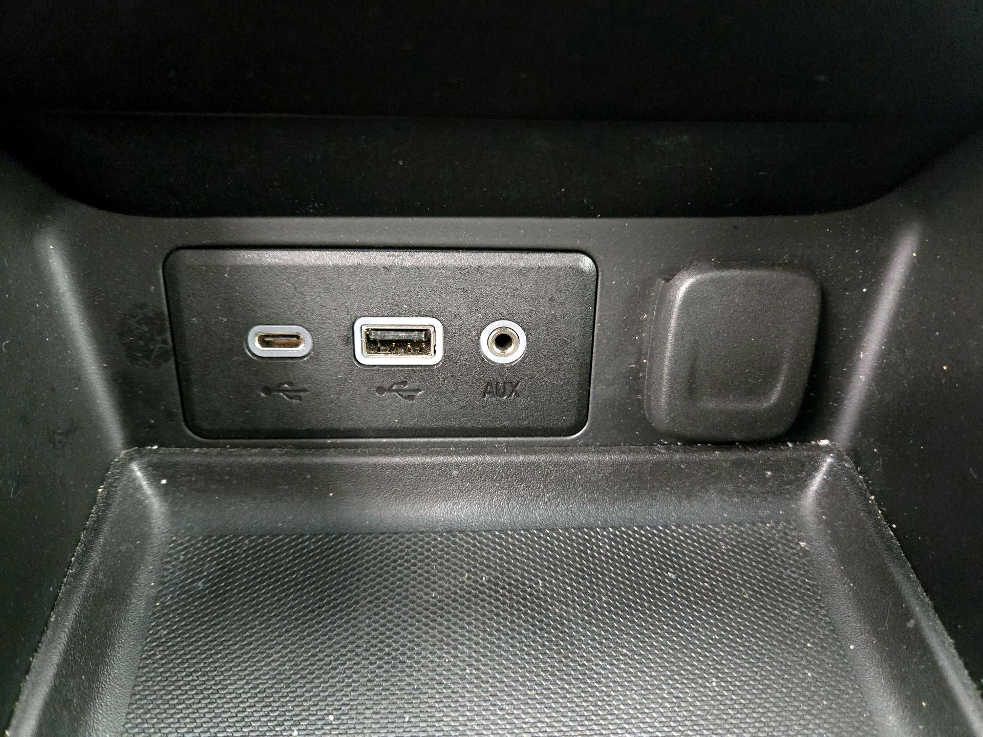 Thumbnail: 2023 GMC Terrain - 18