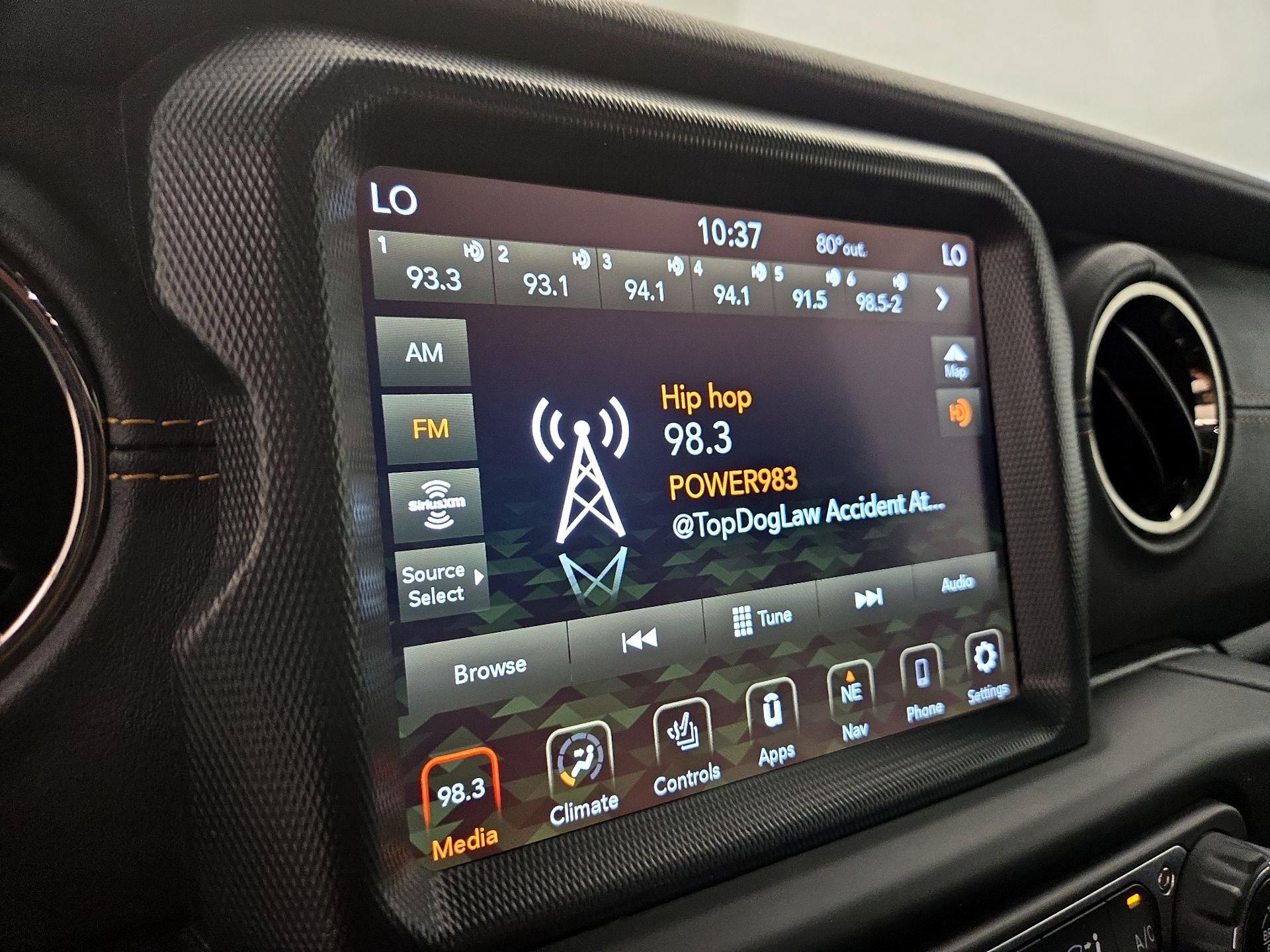 Thumbnail: 2021 Jeep Gladiator - 16