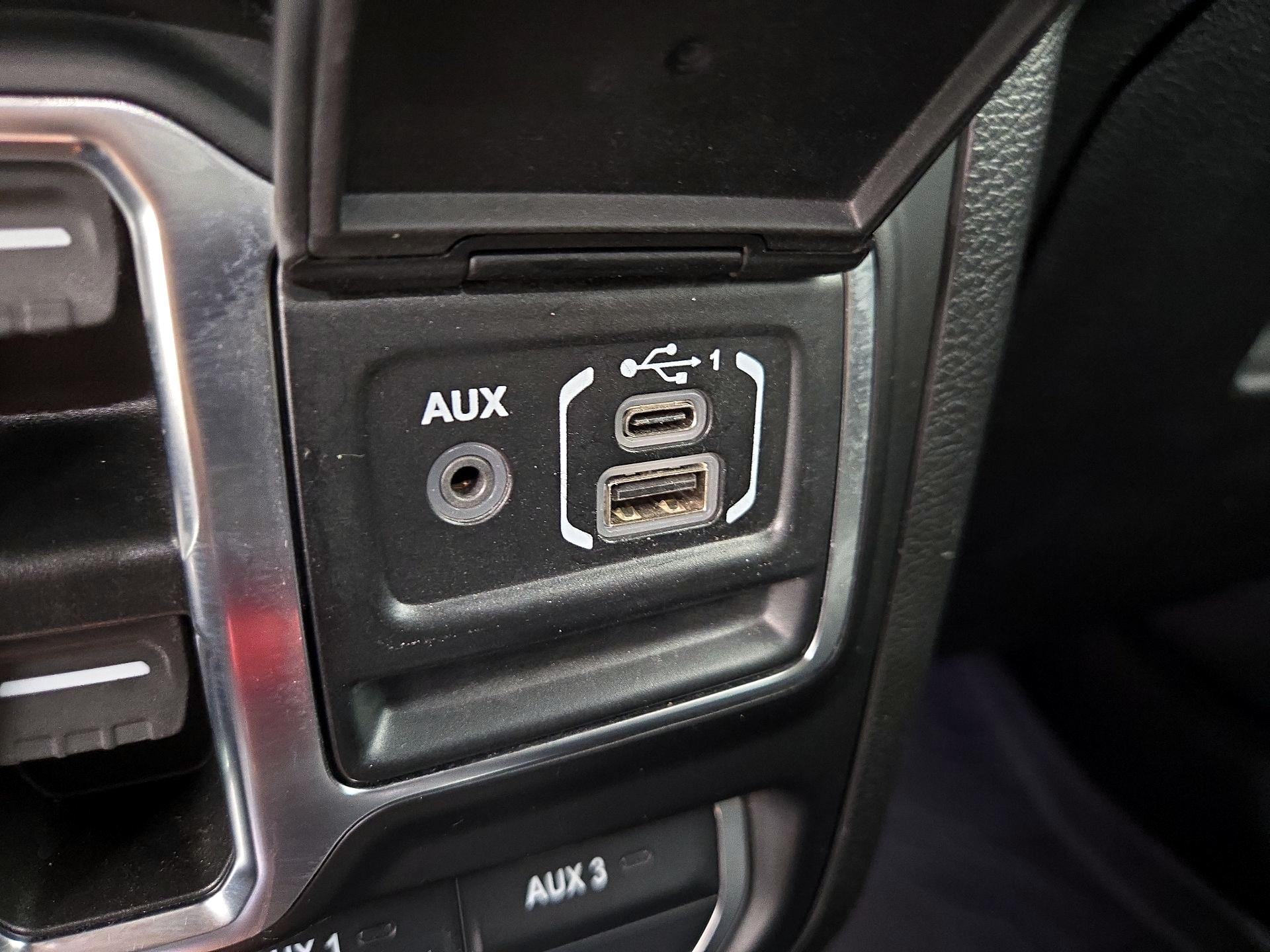 Thumbnail: 2021 Jeep Gladiator - 19