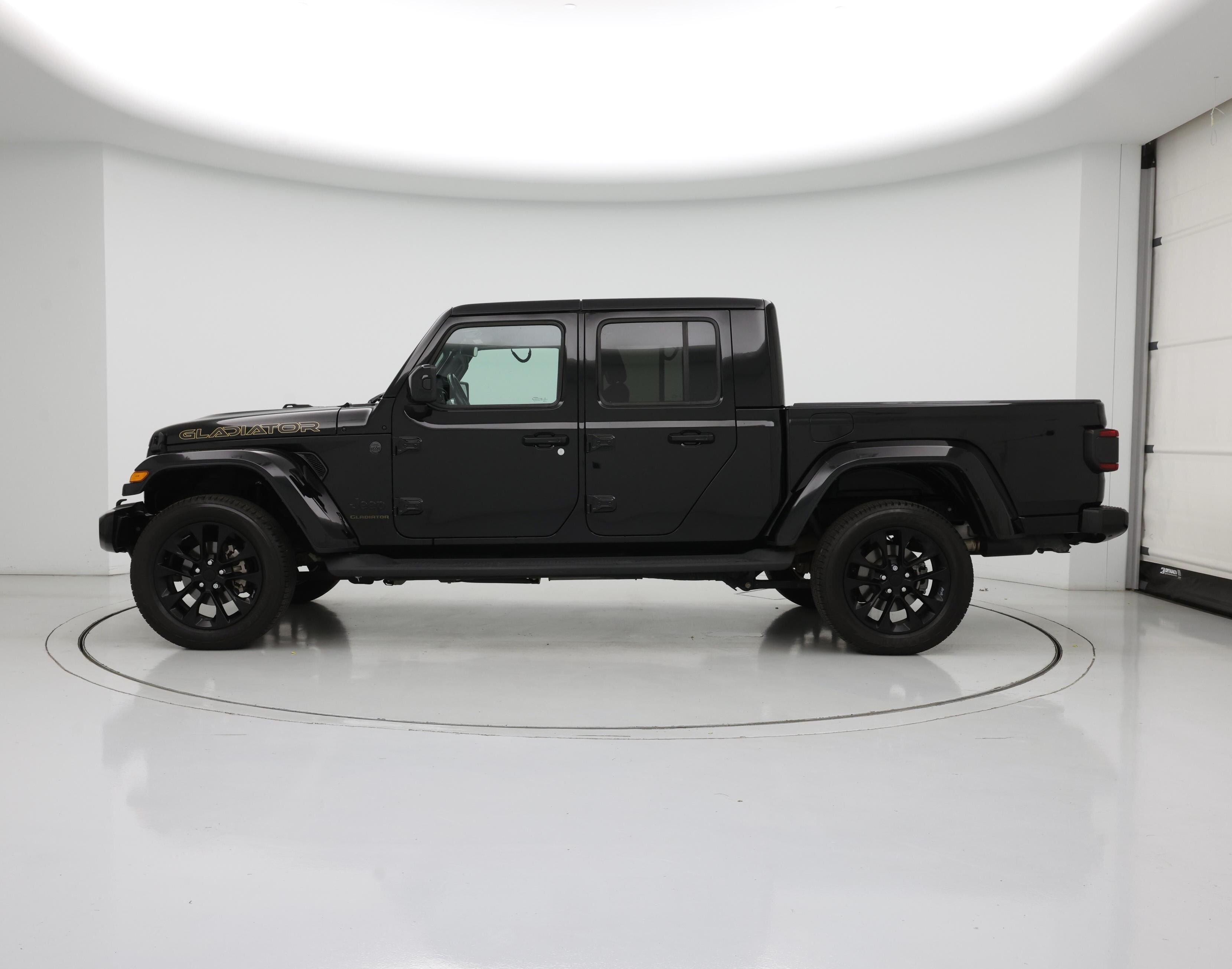 Thumbnail: 2021 Jeep Gladiator - 3