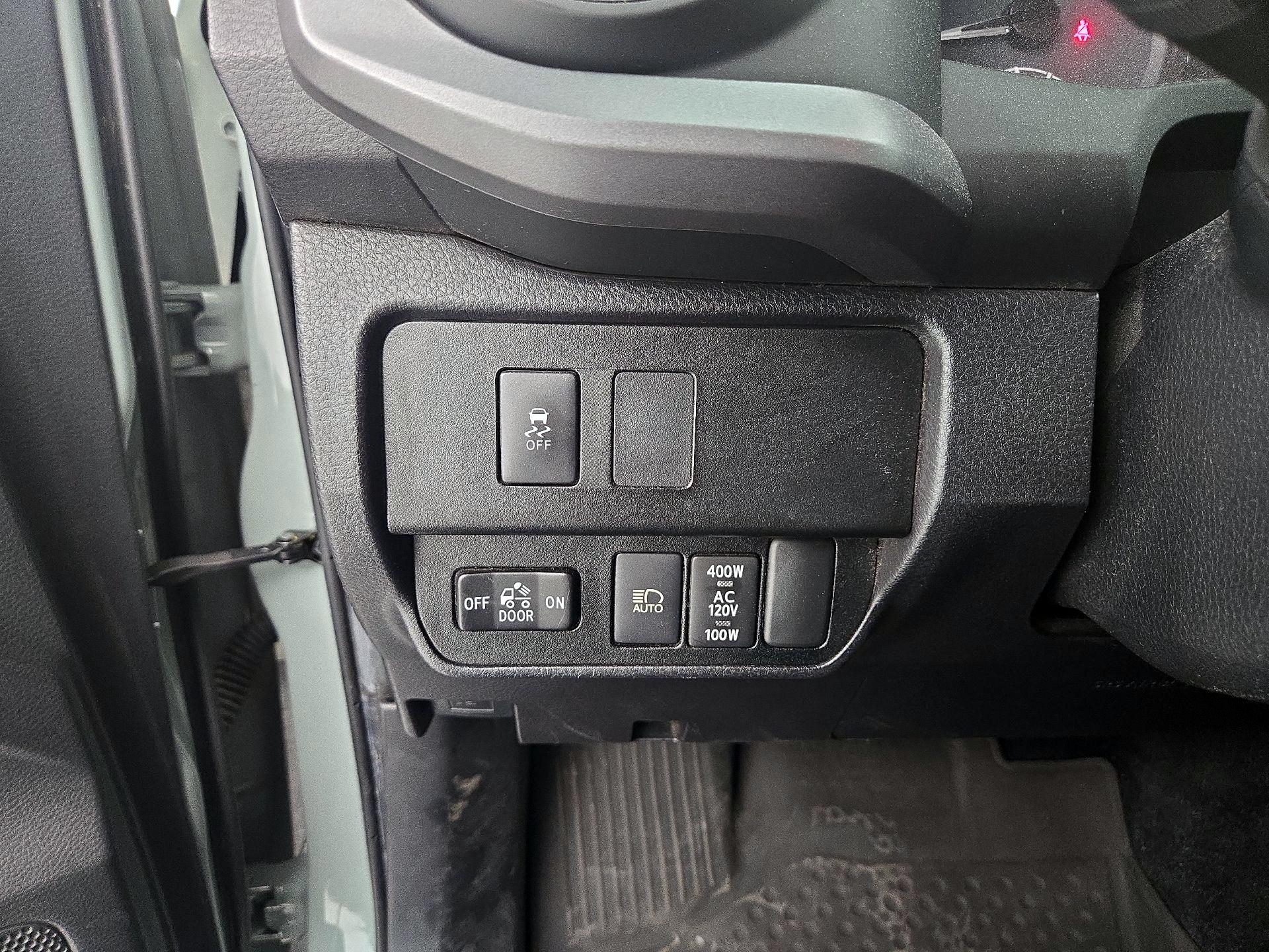 Thumbnail: 2022 Toyota Tacoma - 13